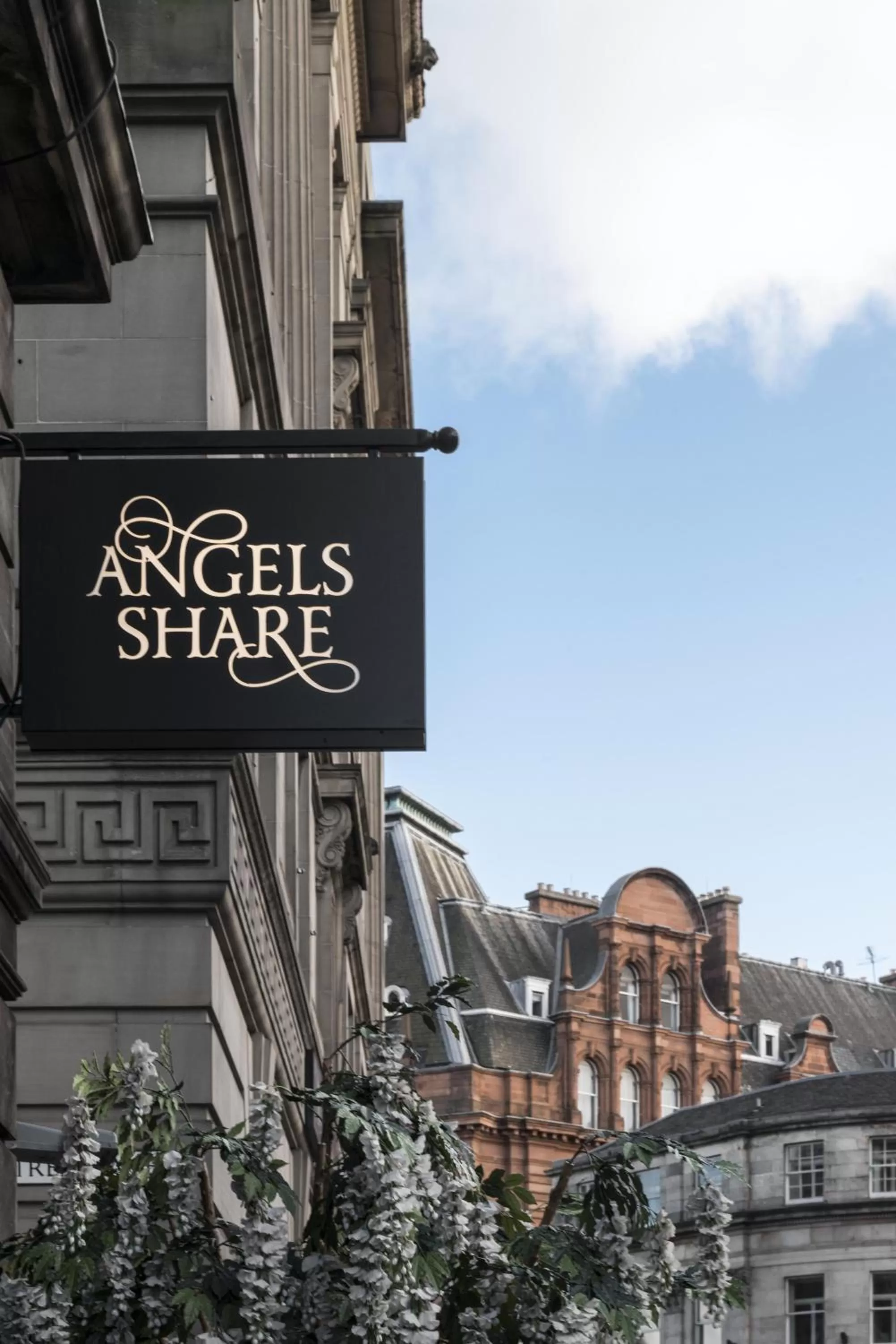 Facade/entrance in Angels Share Hotel