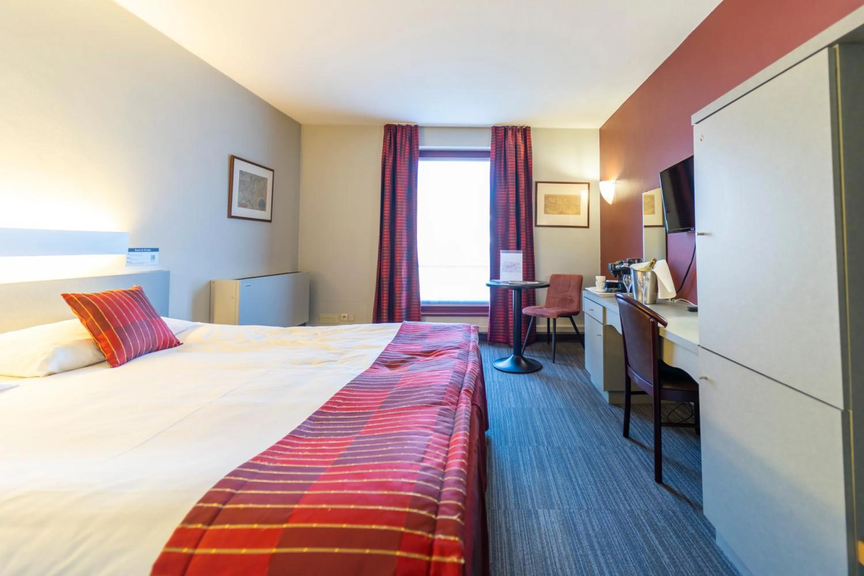 Bedroom, Bed in Hotel Ambiotel