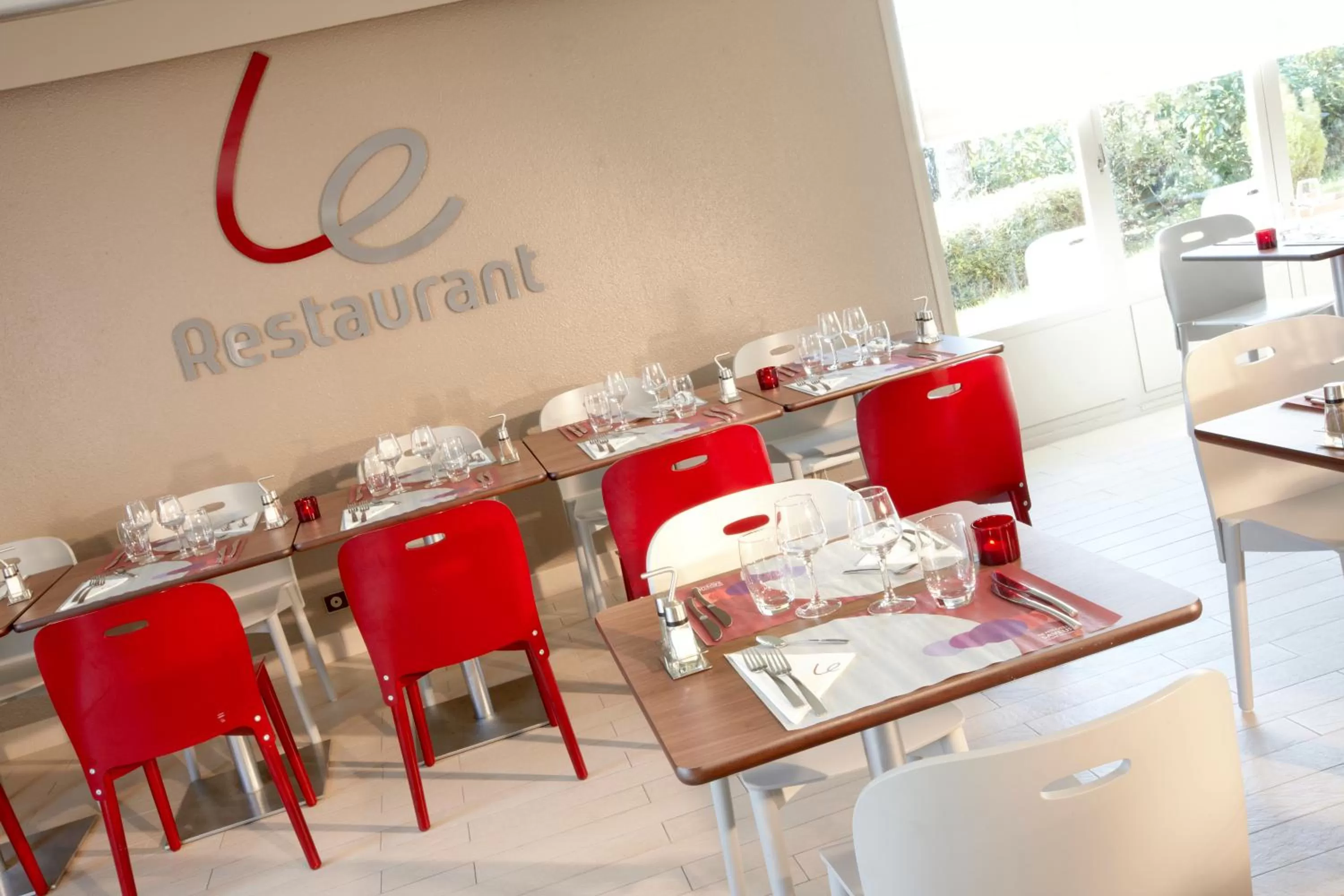 Restaurant/places to eat in Campanile Rouen Nord - Mont-Saint-Aignan