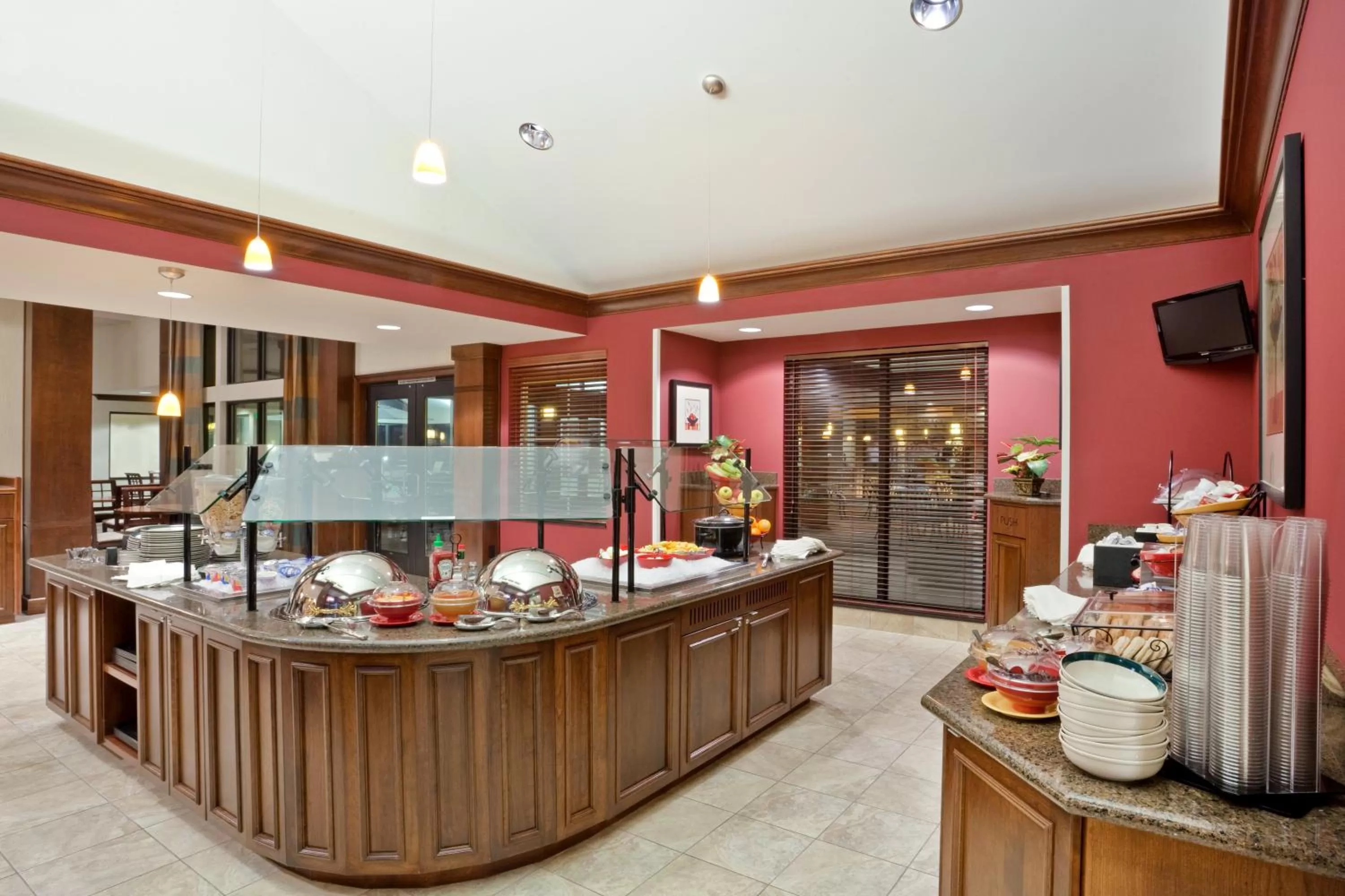 Breakfast in Staybridge Suites Everett - Paine Field by IHG