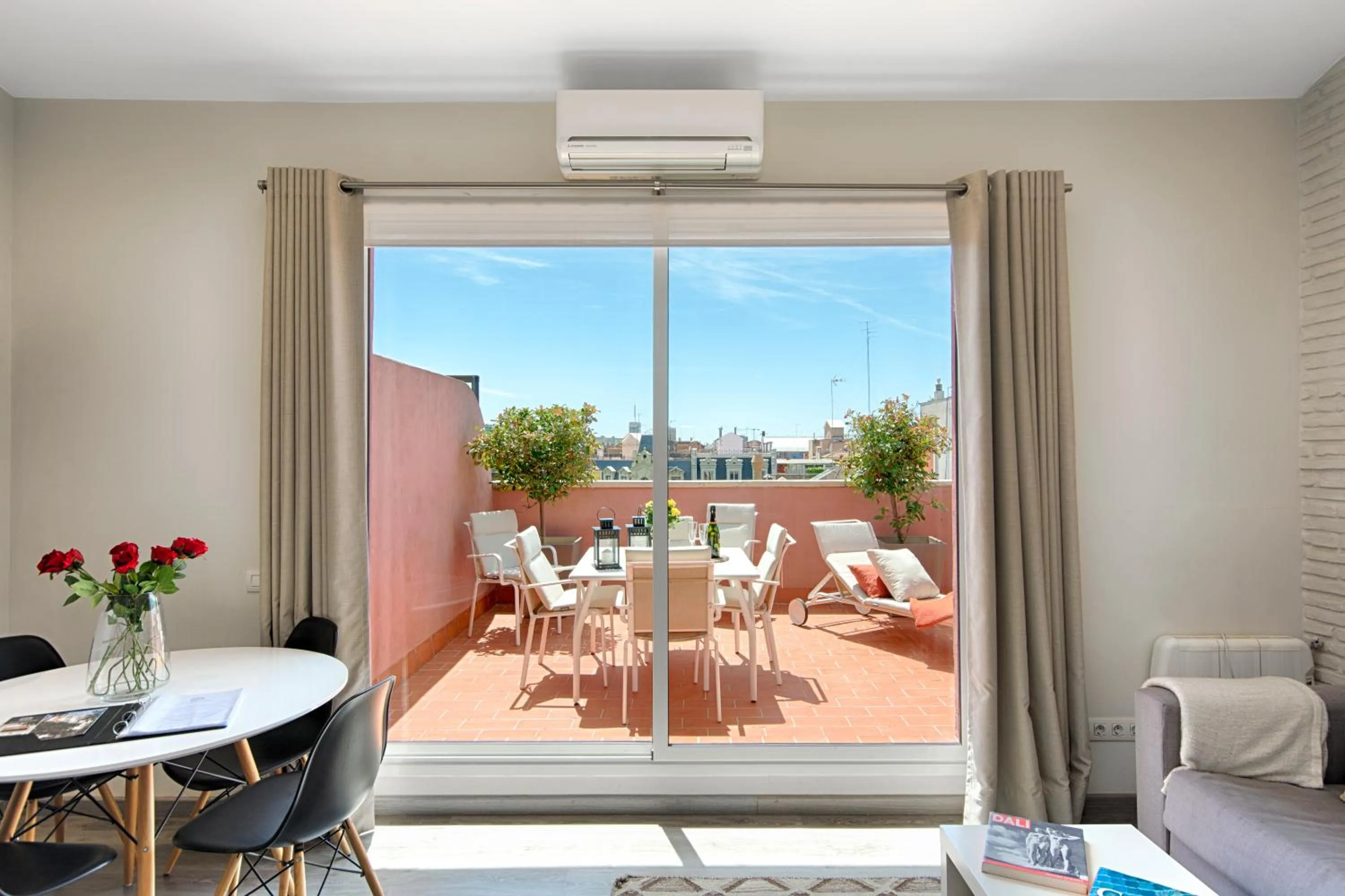 TV and multimedia in Eixample Building Apartments by Mercedes Heritage