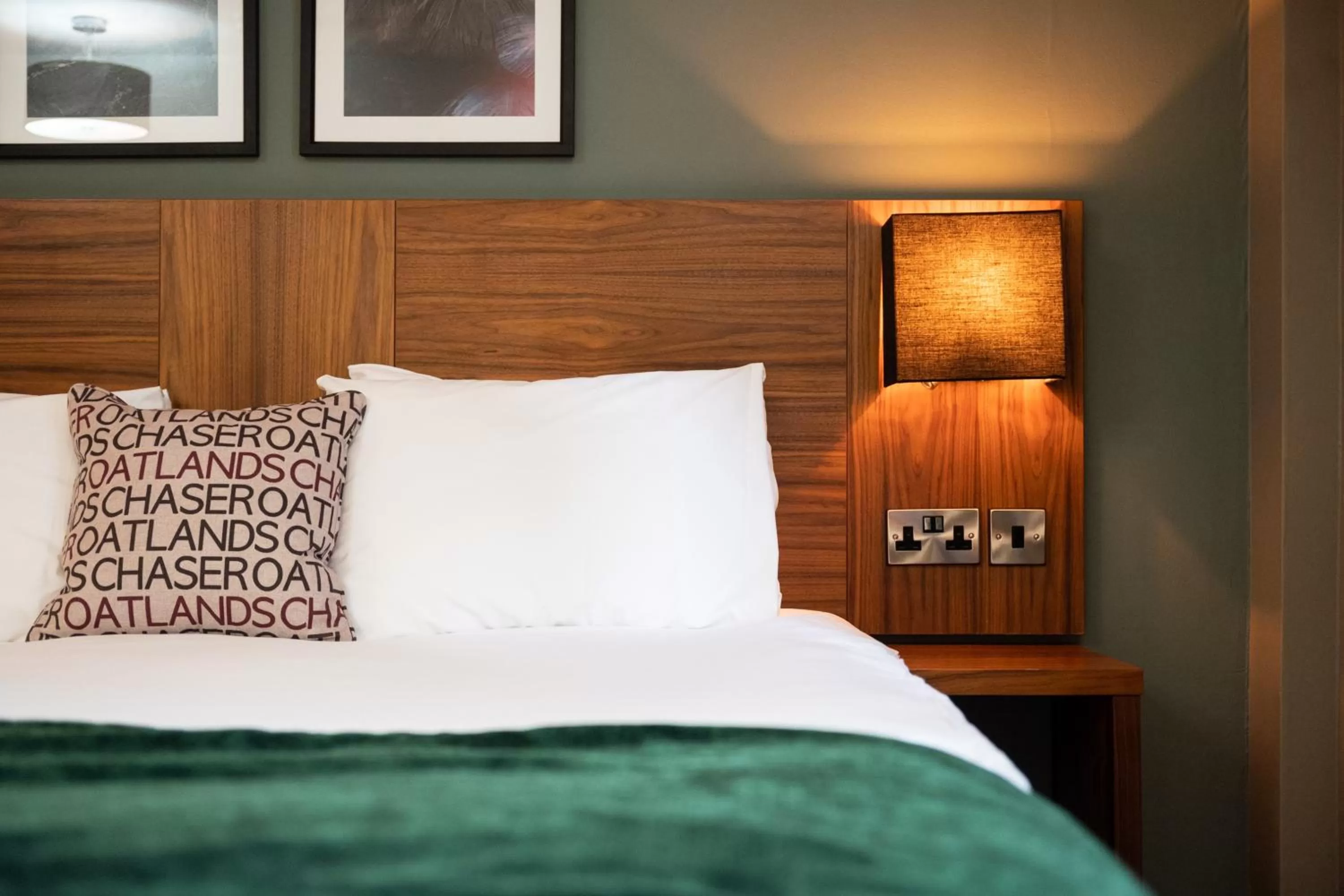 Bed in The Oatlands Chaser by Innkeeper's Collection