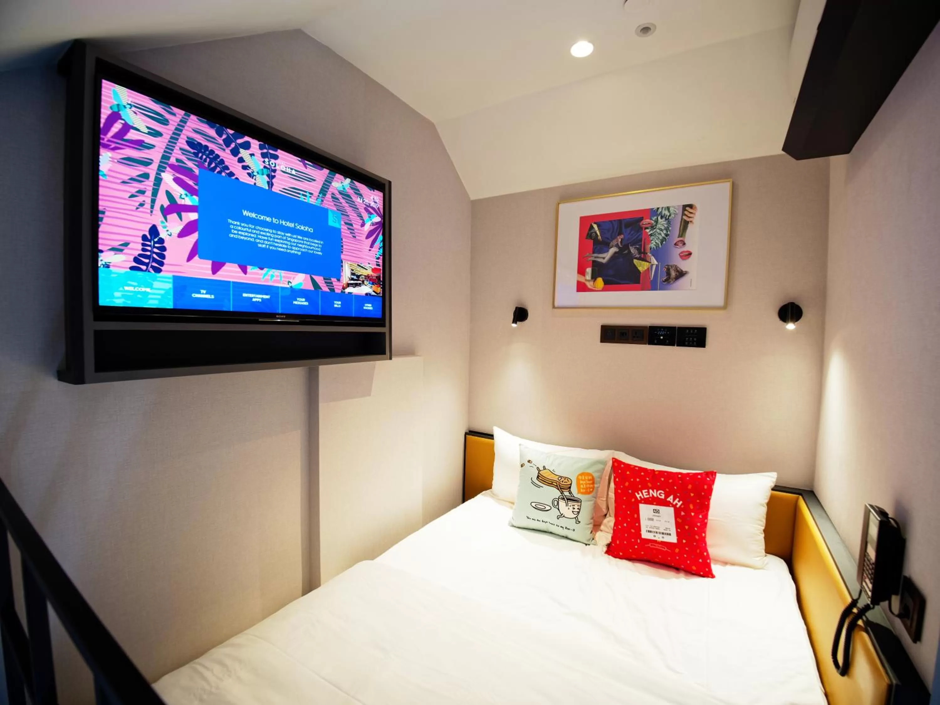 Bed in Hotel Soloha at Chinatown