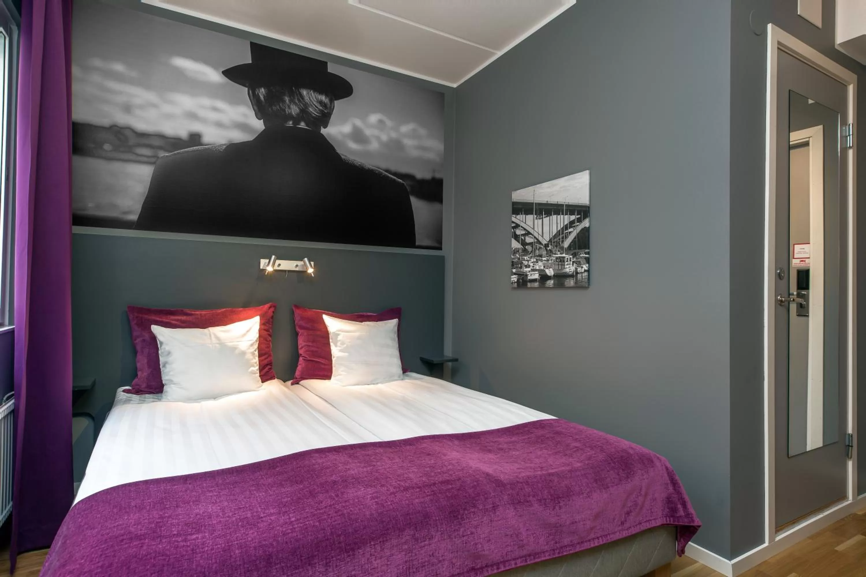 Bedroom, Bed in Connect Hotel City