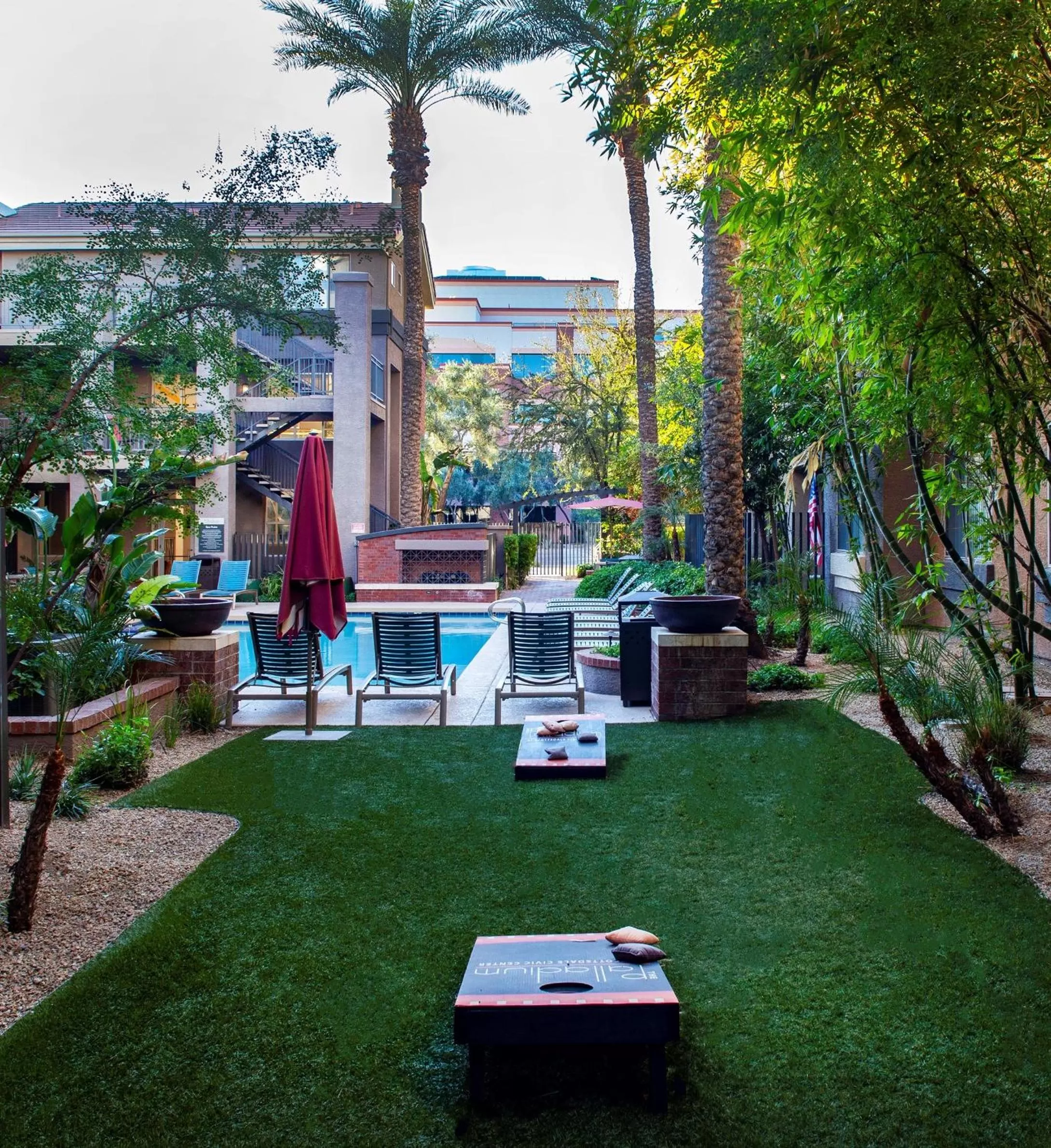Swimming pool in Luxury Condos by Meridian CondoResorts- Scottsdale