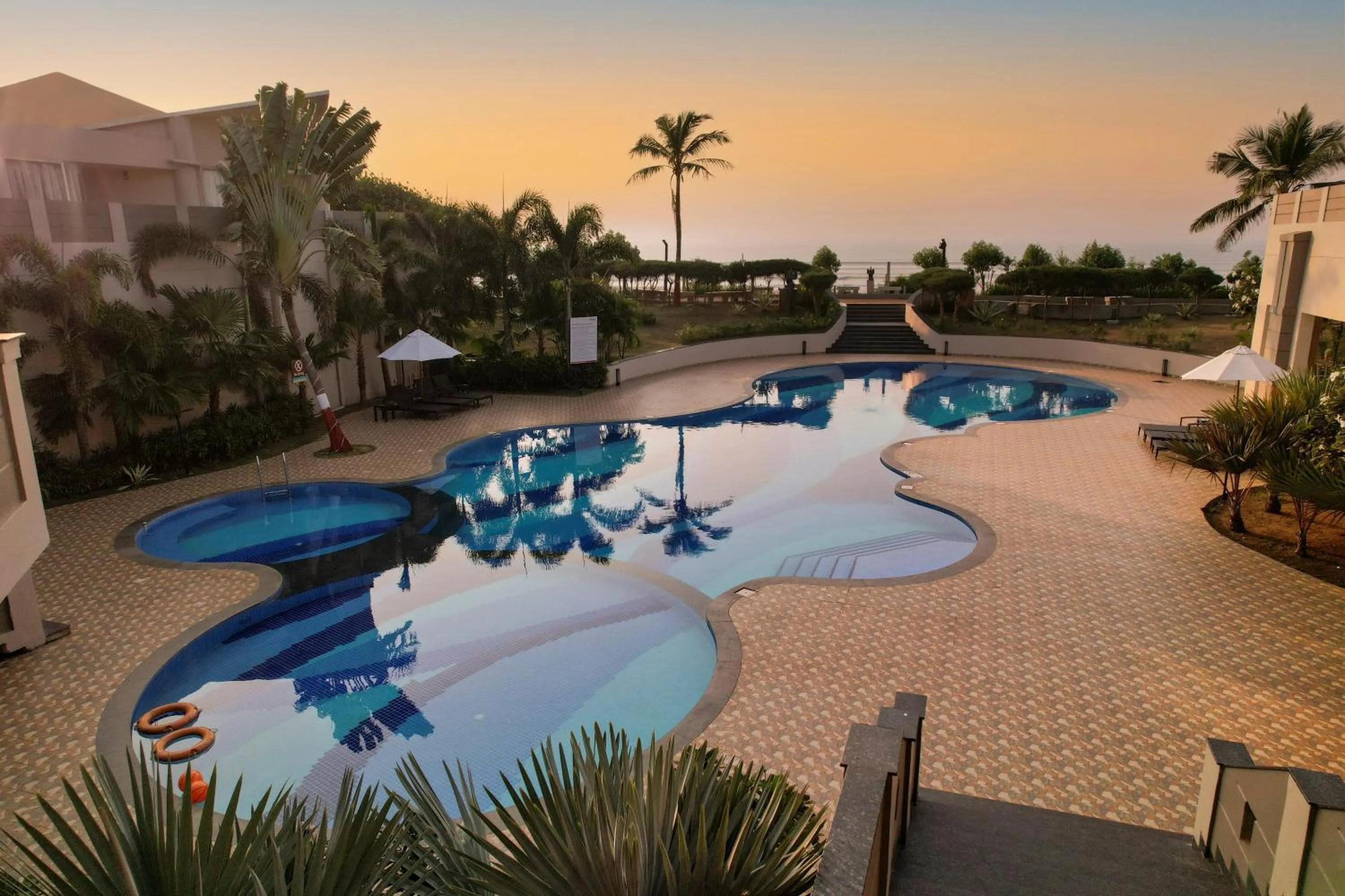 Swimming pool in Sterling Puri