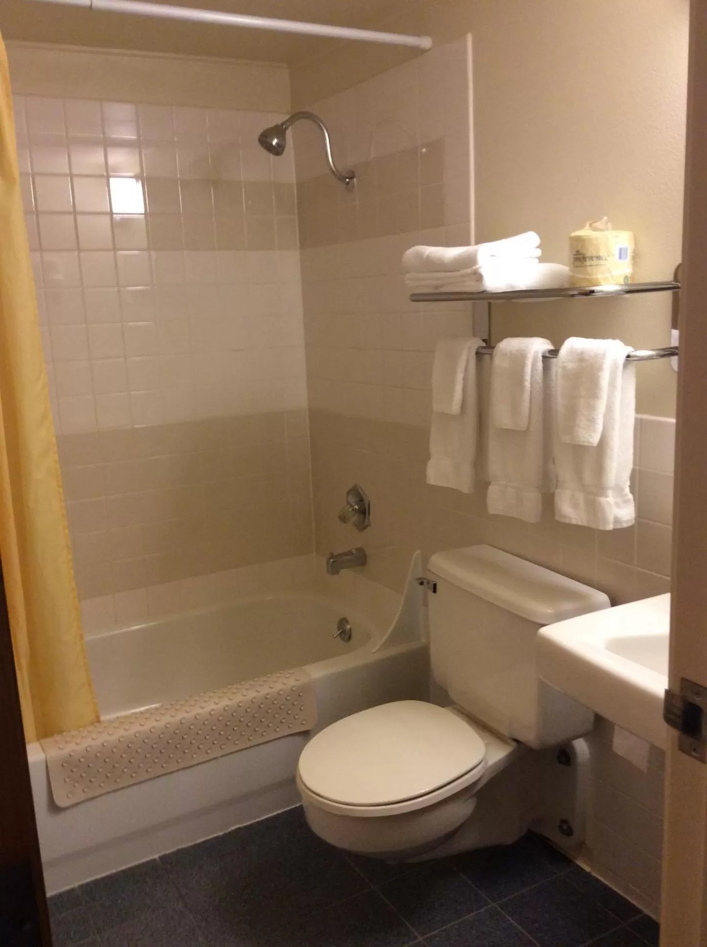 Bathroom in Shelikof Lodge