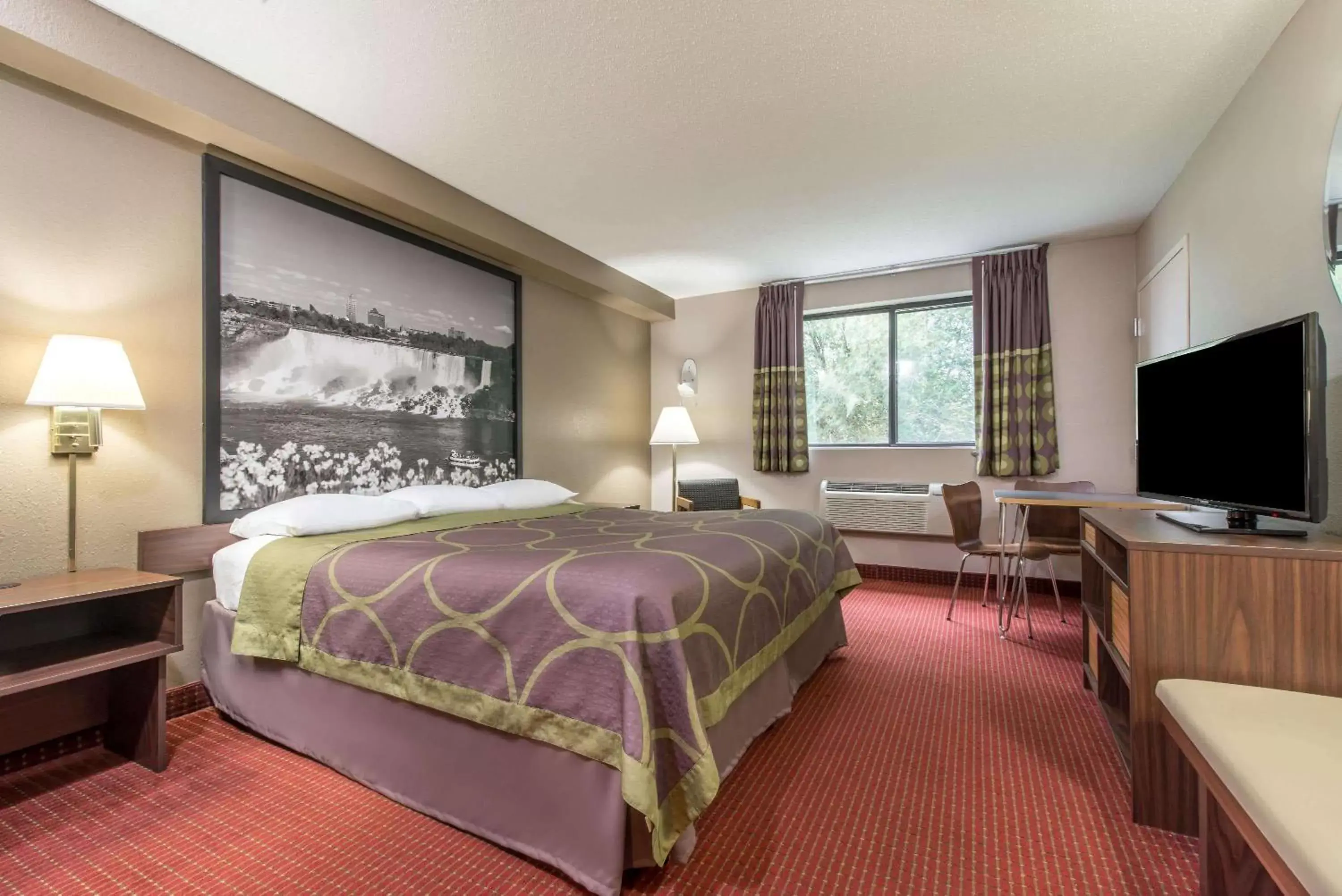 1 King Bed, Mobility/Hearing Accessible Room, Tub w/Grab Bars, Non-Smoking in Super 8 by Wyndham Niagara Falls 1 King Bed, Mobility/Hearing Accessible Room, Tub w/Grab Bars, Non-Smoking in Super 8 by Wyndham Niagara Falls