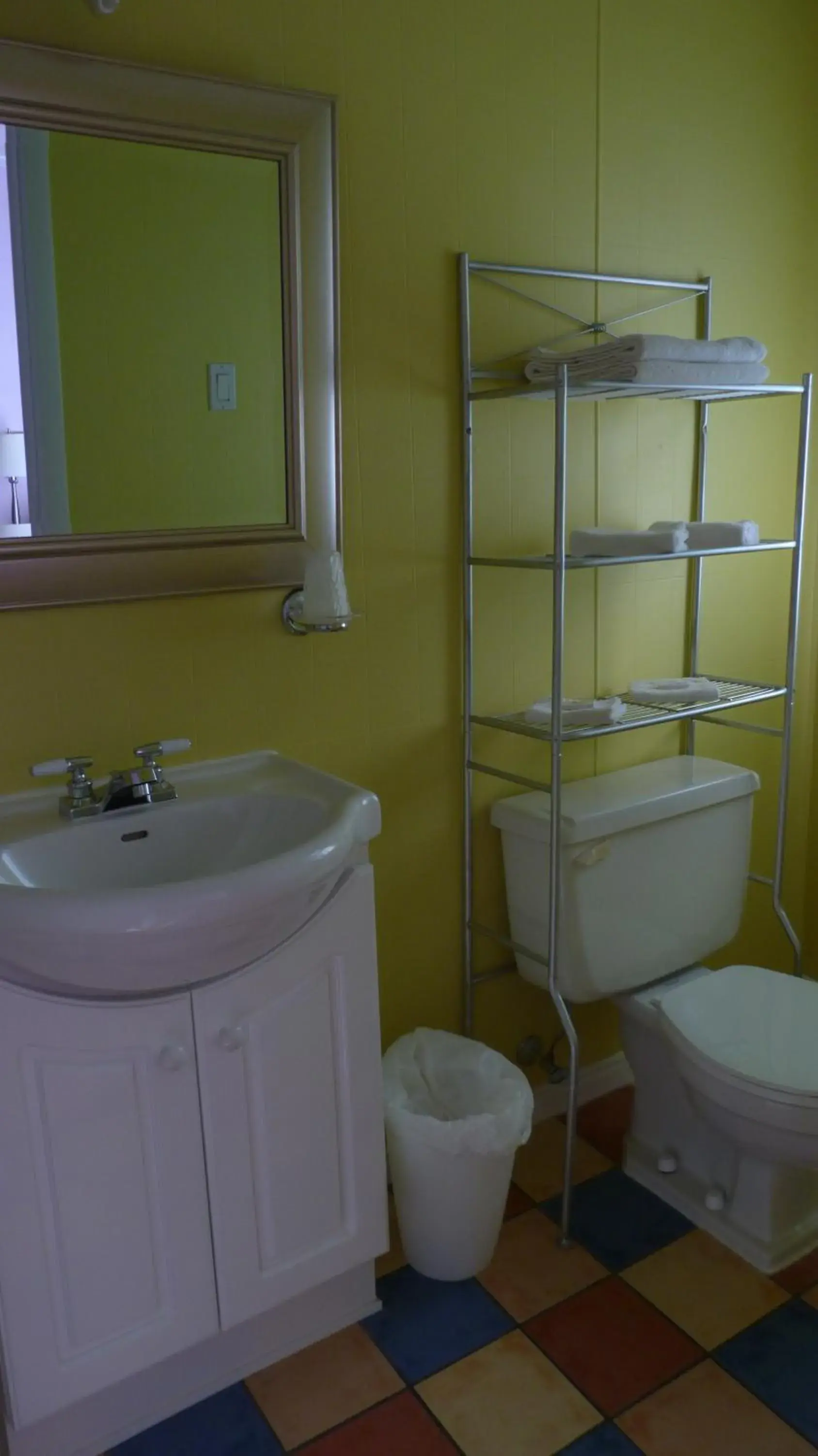 Standard Double Room in Motel Canadien Standard Double Room in Motel Canadien