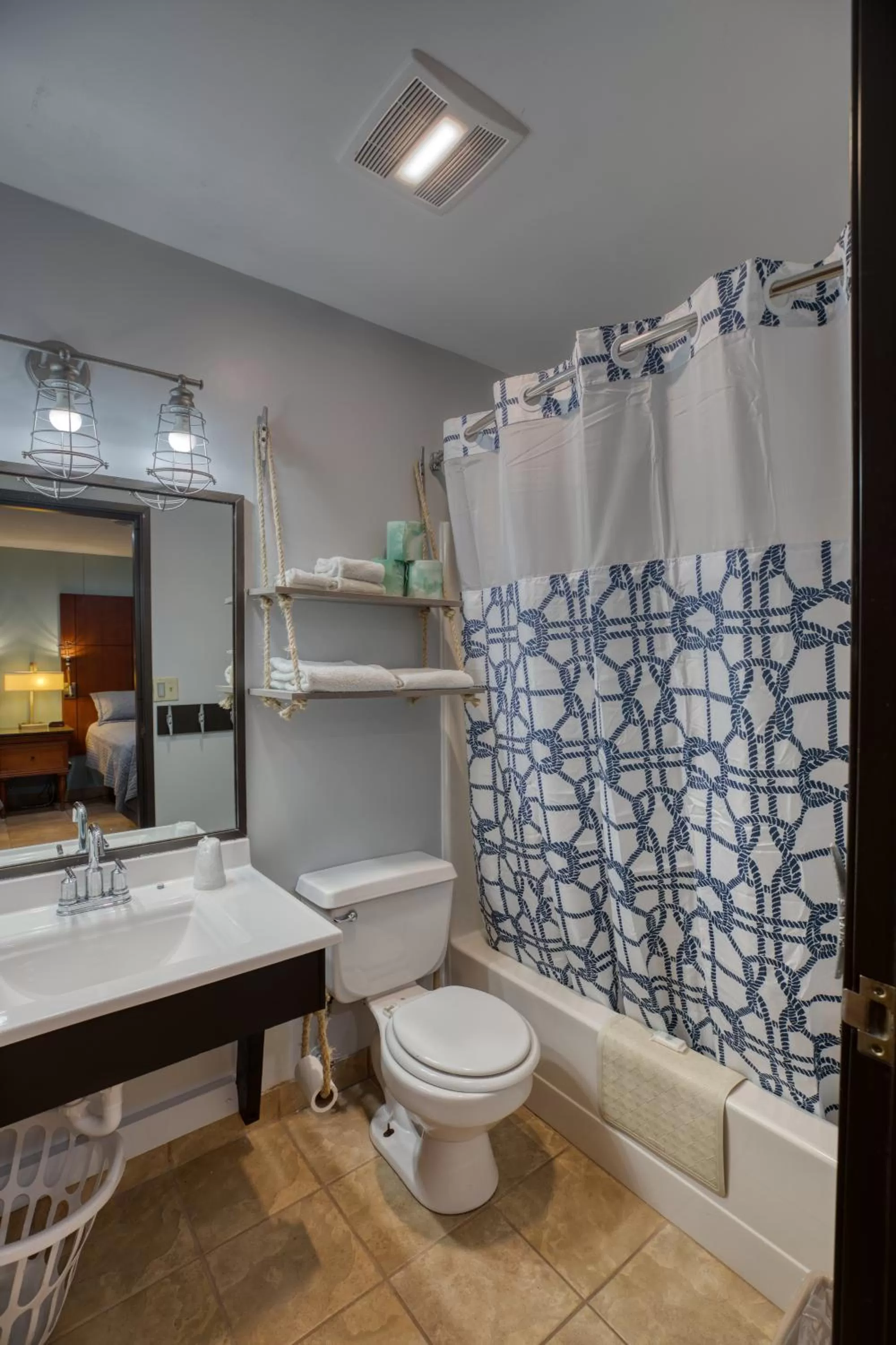 Lewis & Clark Resort