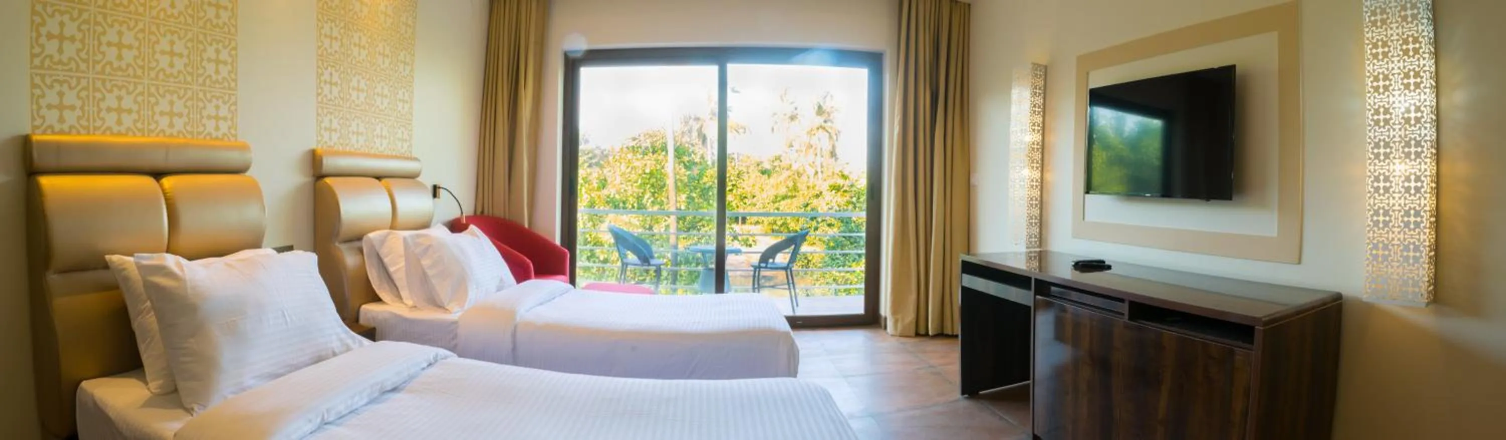 Mountain view, Bed in The Ivy Anjuna