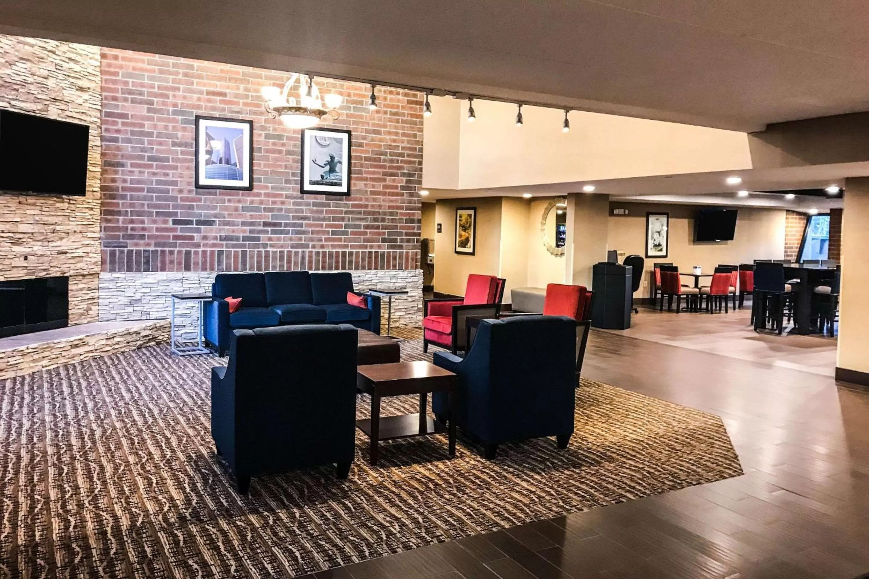 Lobby or reception in Comfort Inn Farmington Hills - Novi-Royal oaks-Southfield-Detroit Northwest