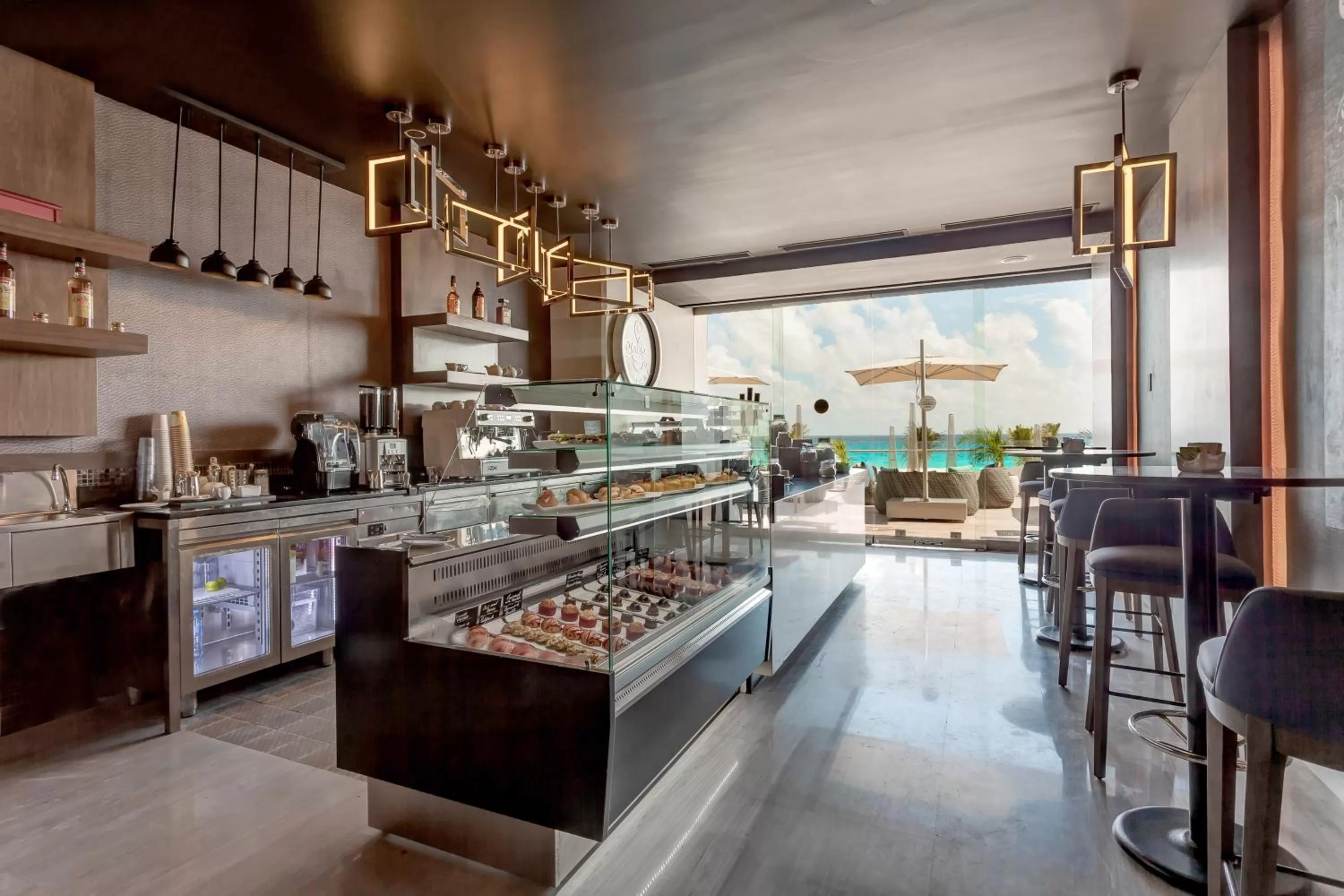 Restaurant/places to eat in Royalton CHIC Cancun, An Autograph Collection All-Inclusive Resort - Adults Only