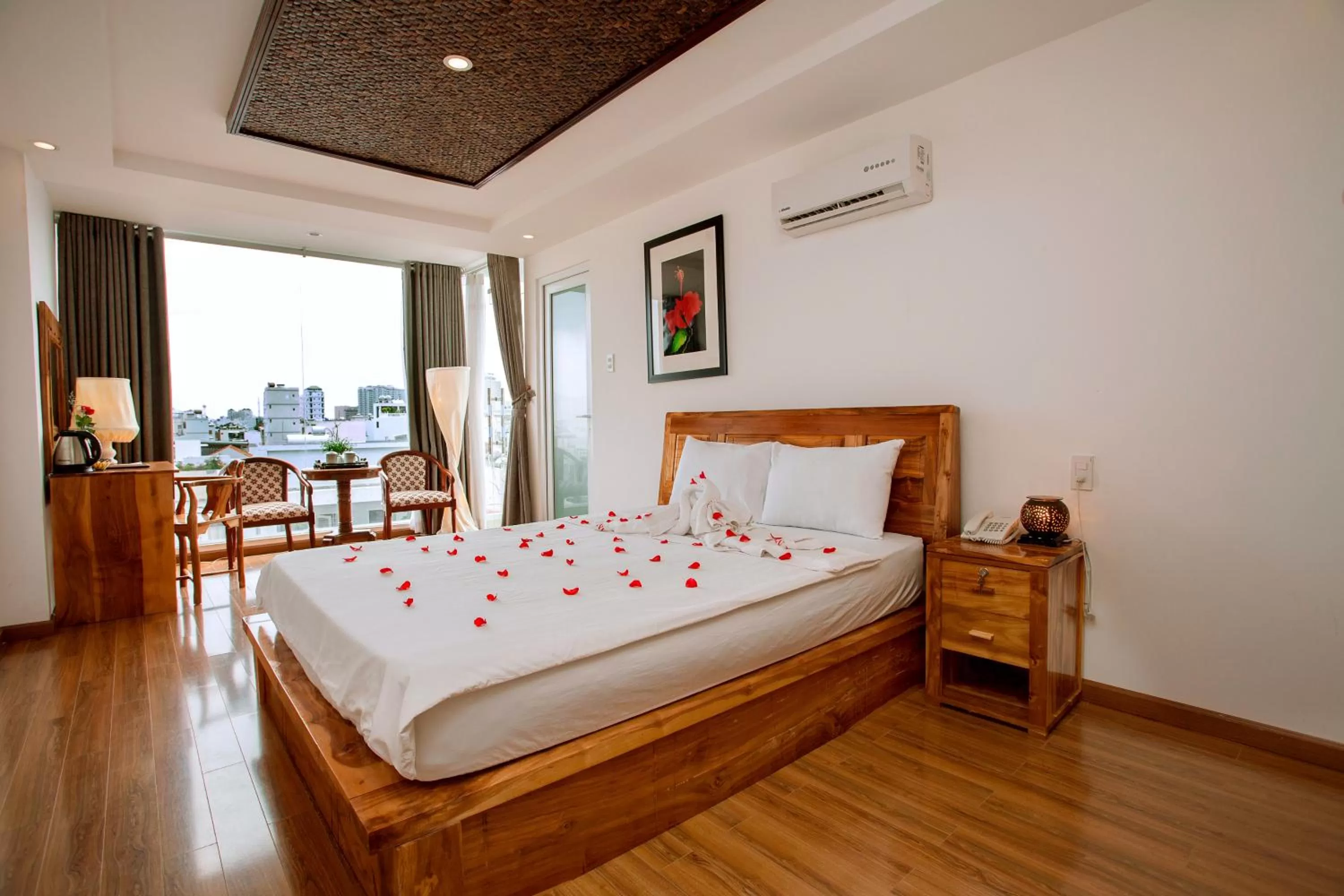 Day, Bed in Rex Hotel & Apartment