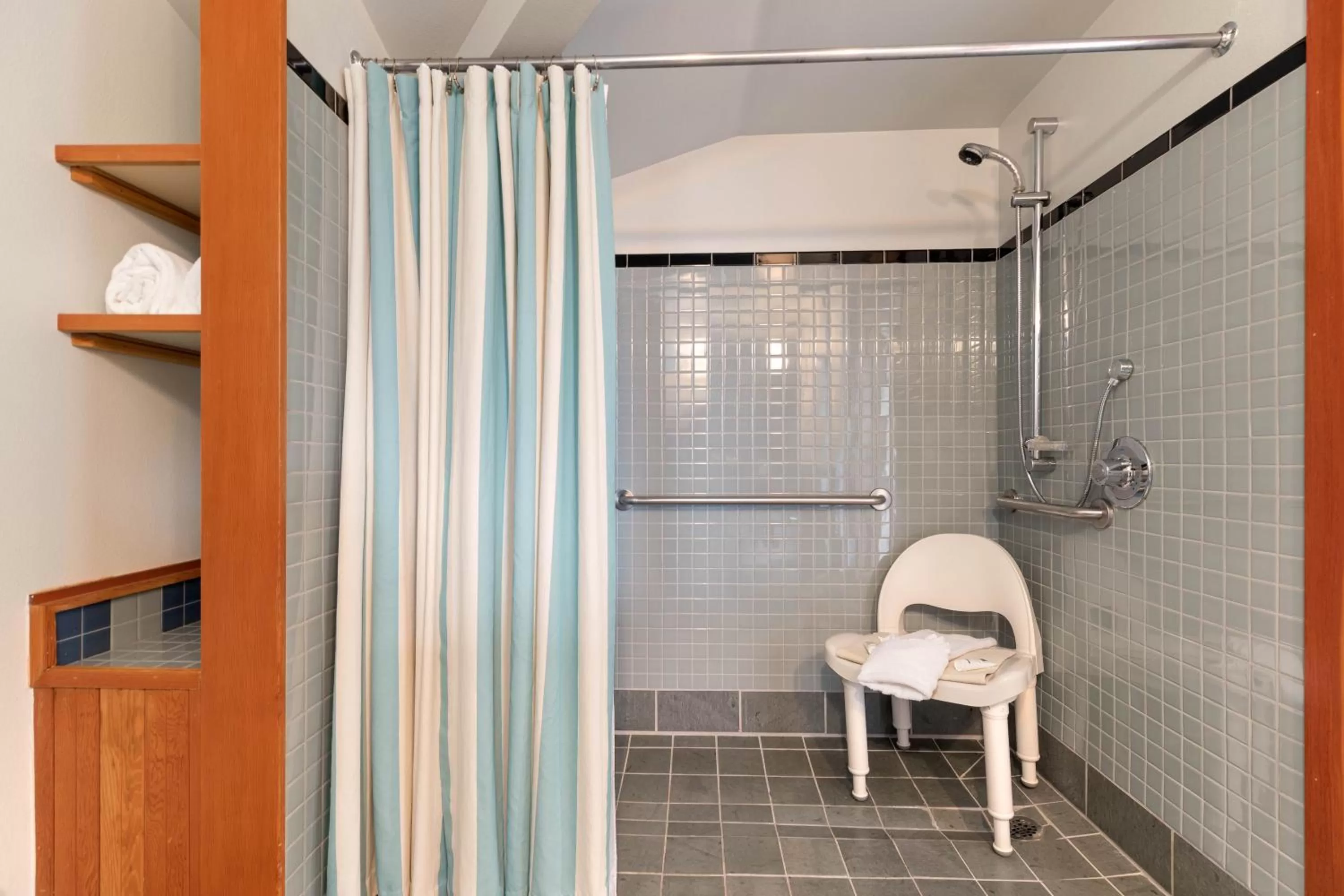 Bathroom in La Conner Channel Lodge