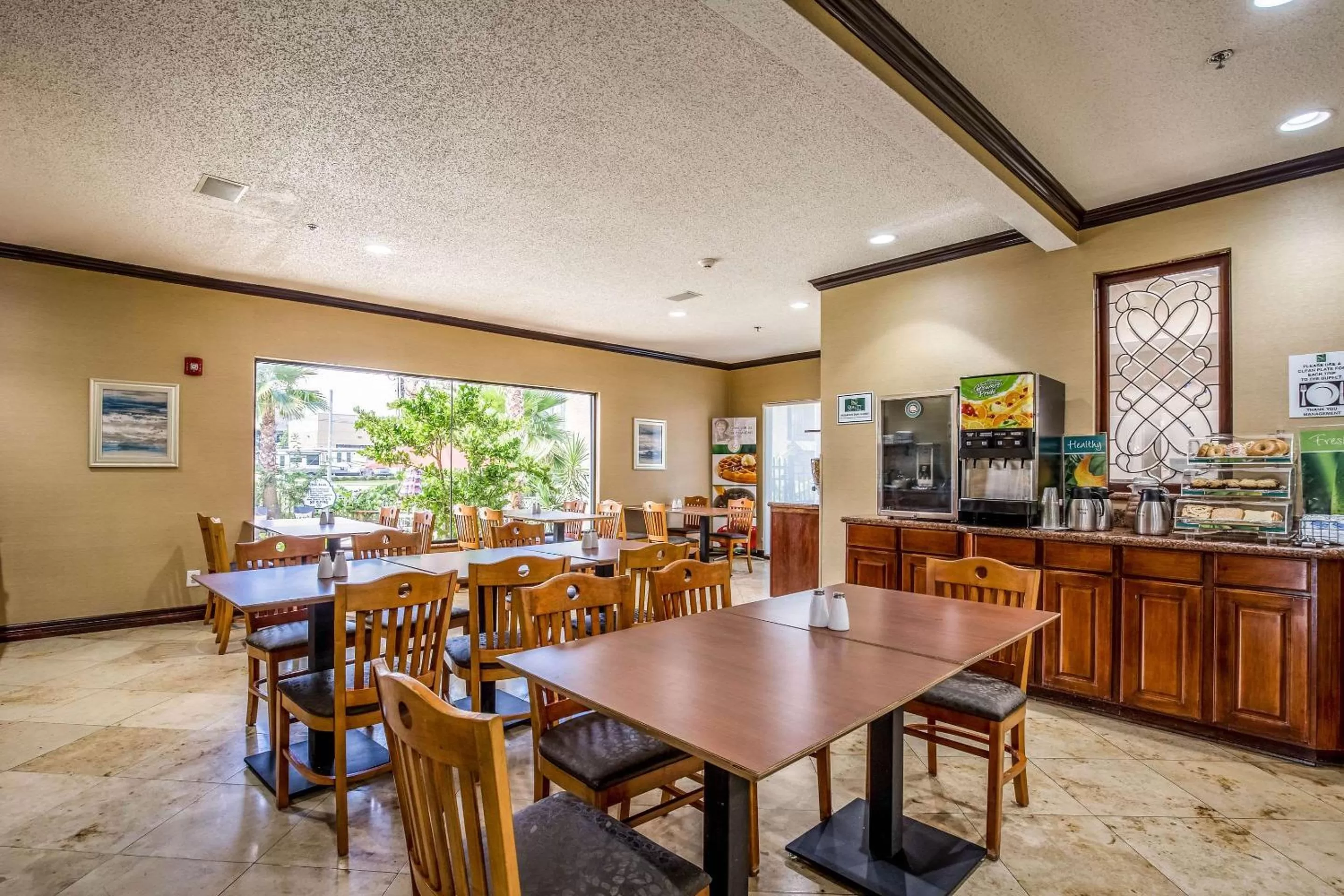 Restaurant/places to eat in Quality Inn & Suites Seabrook- NASA- Kemah