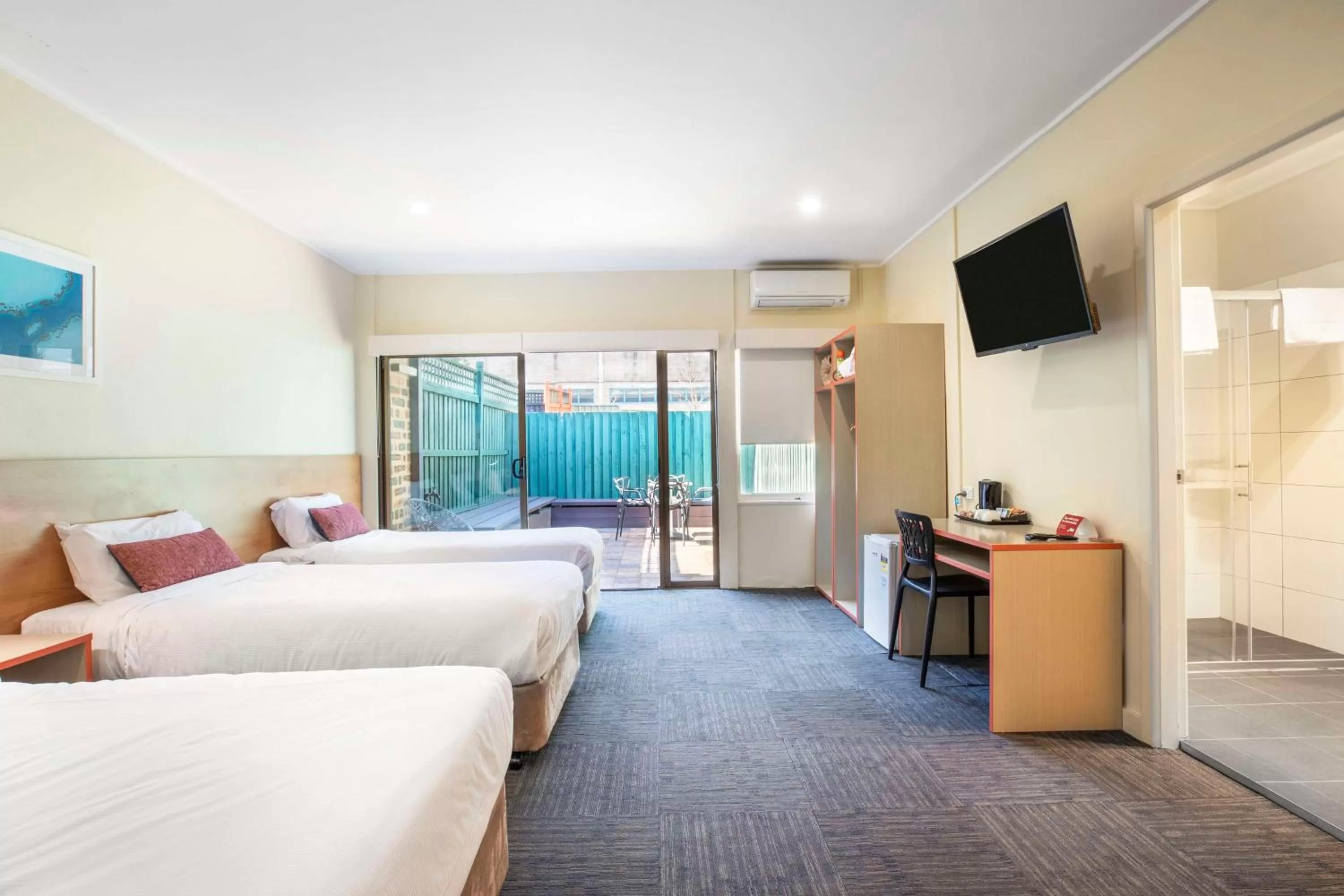 Bedroom, Bed in Nightcap at High Flyer Hotel