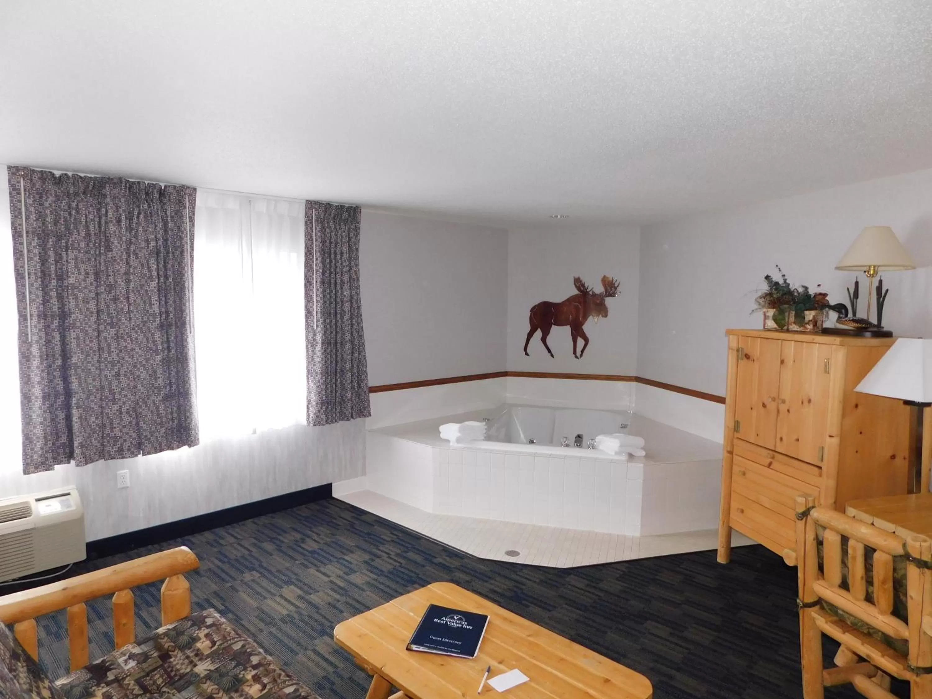 Hot Tub in Northwoods Best Inn - Chetek