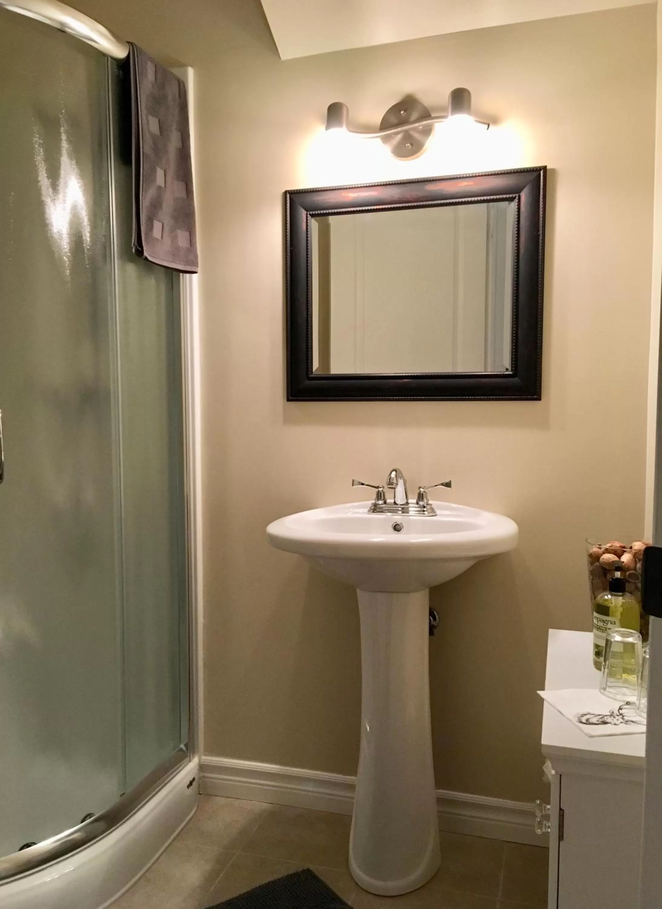 Bathroom in Au Gré Du Temps - Gîte B&B