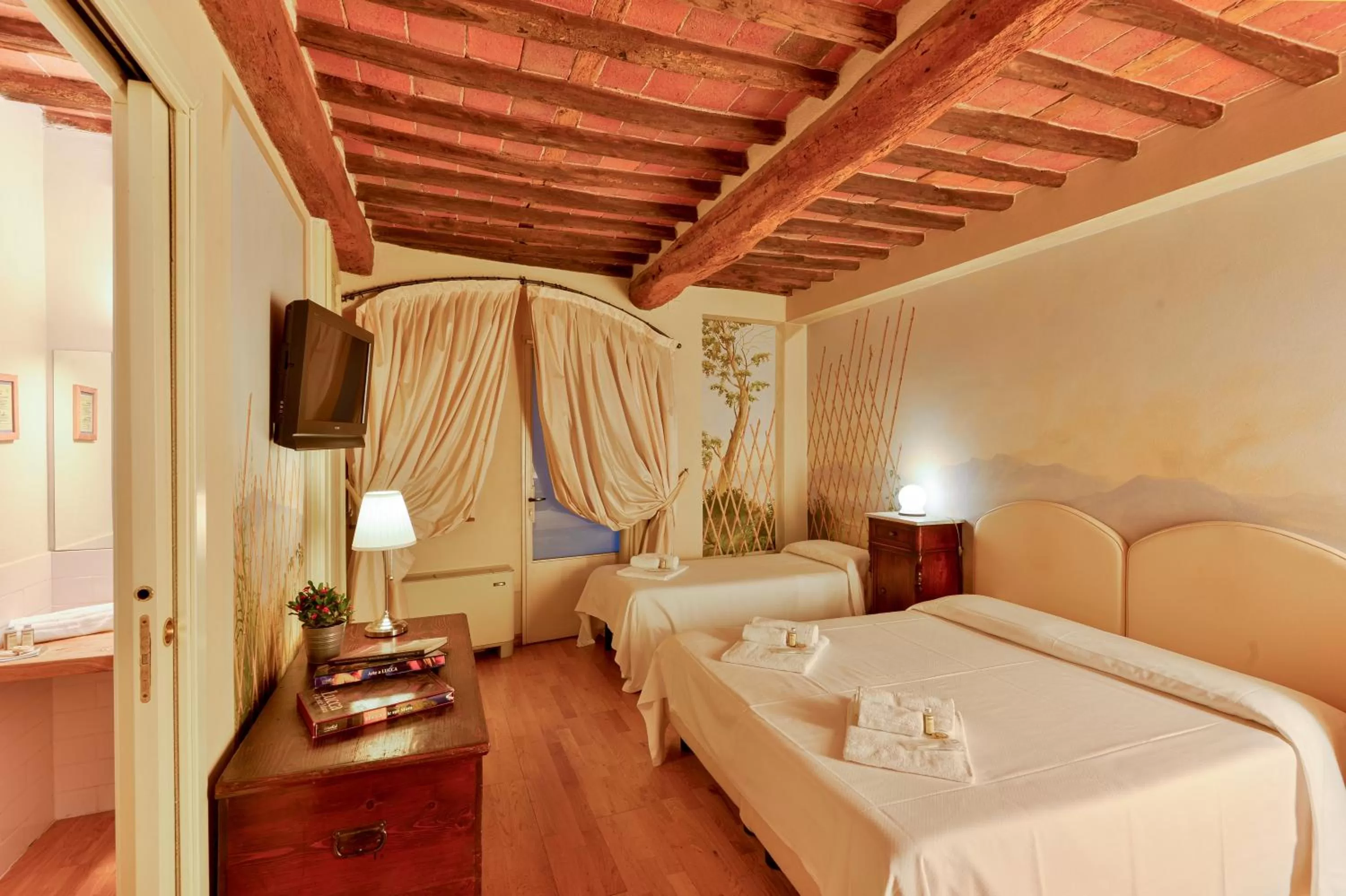 Bedroom, Bed in Albergo San Martino & Depandance