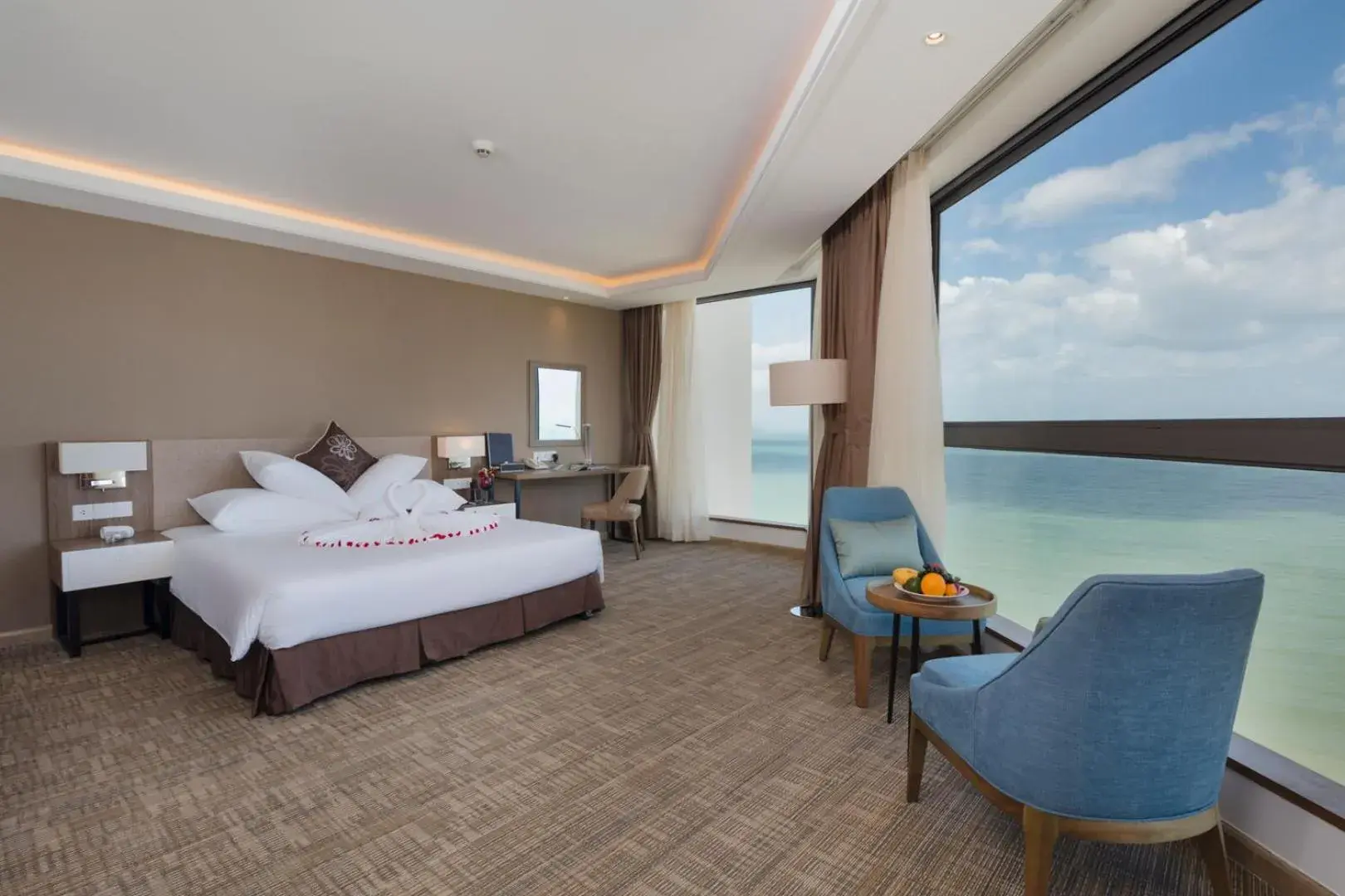King Suite with Ocean View in Comodo Nha Trang Hotel King Suite with Ocean View in Comodo Nha Trang Hotel