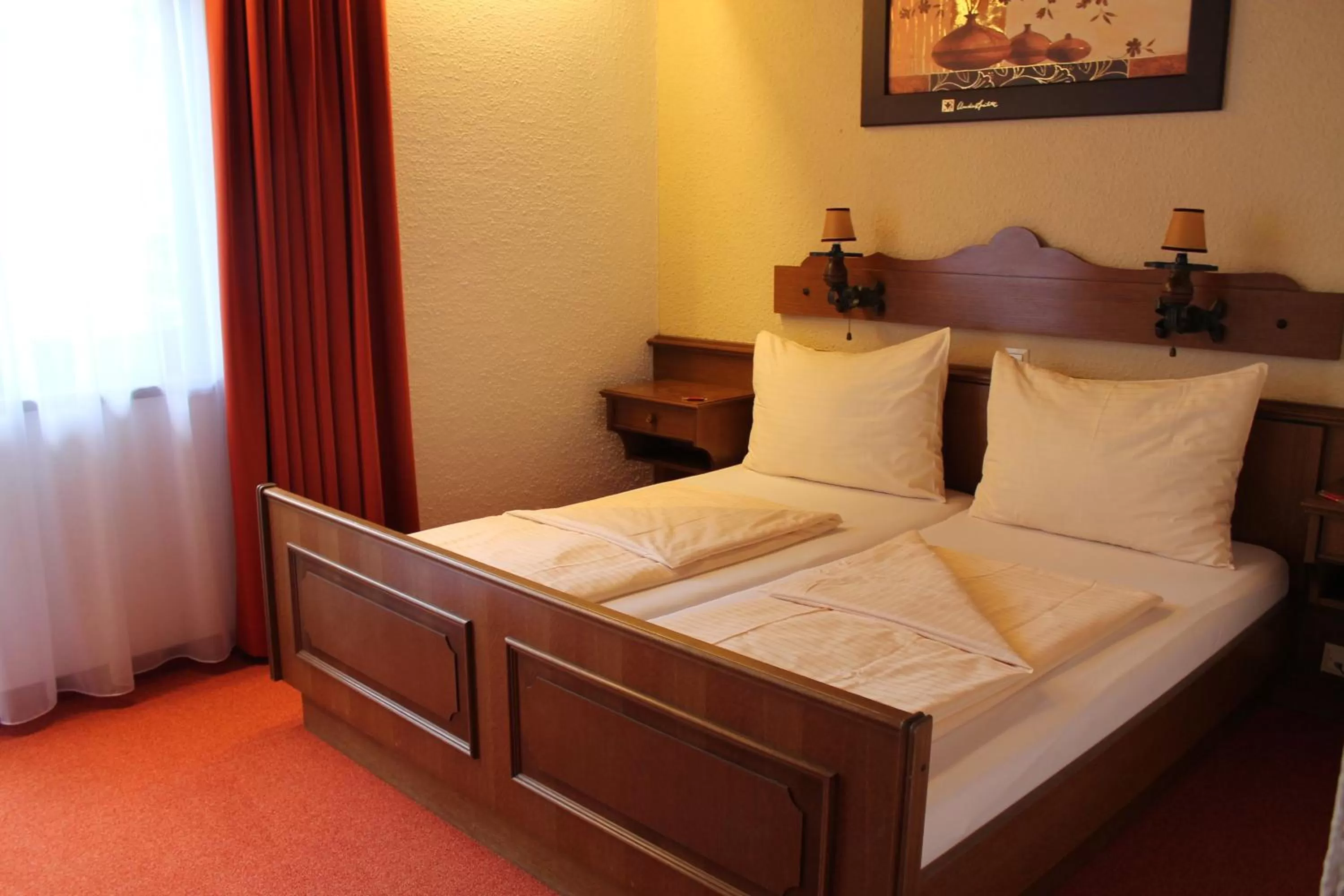 Photo of the whole room, Bed in Hotel Restaurant Schwartz