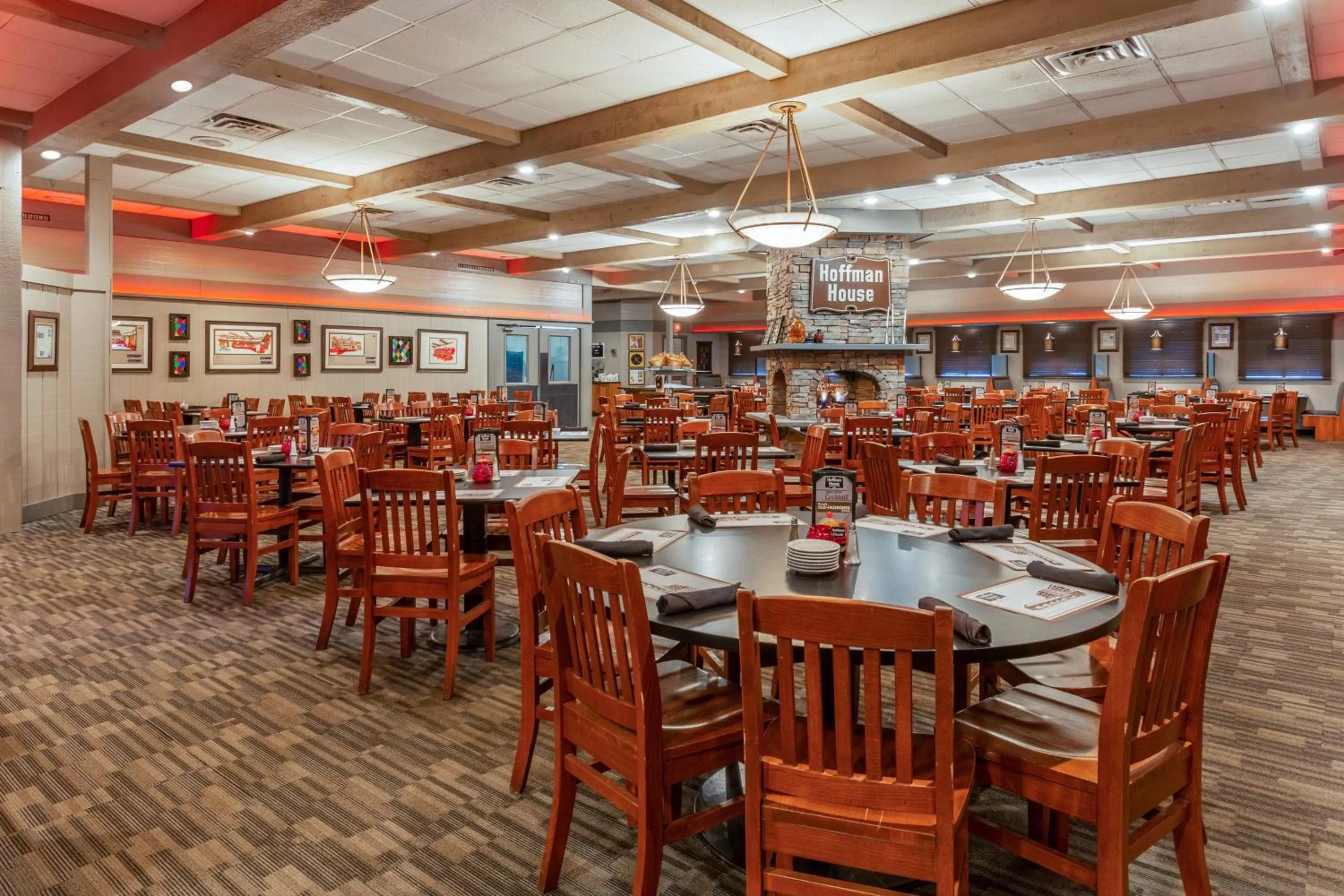 Restaurant/places to eat in Holiday Inn Rockford by IHG