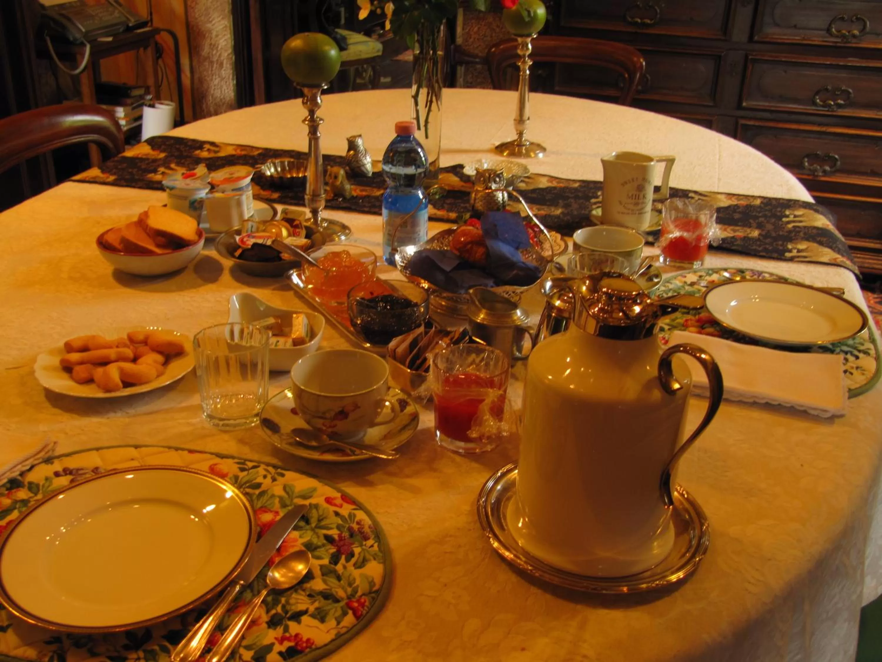 Food and drinks in Castrum di Serravalle