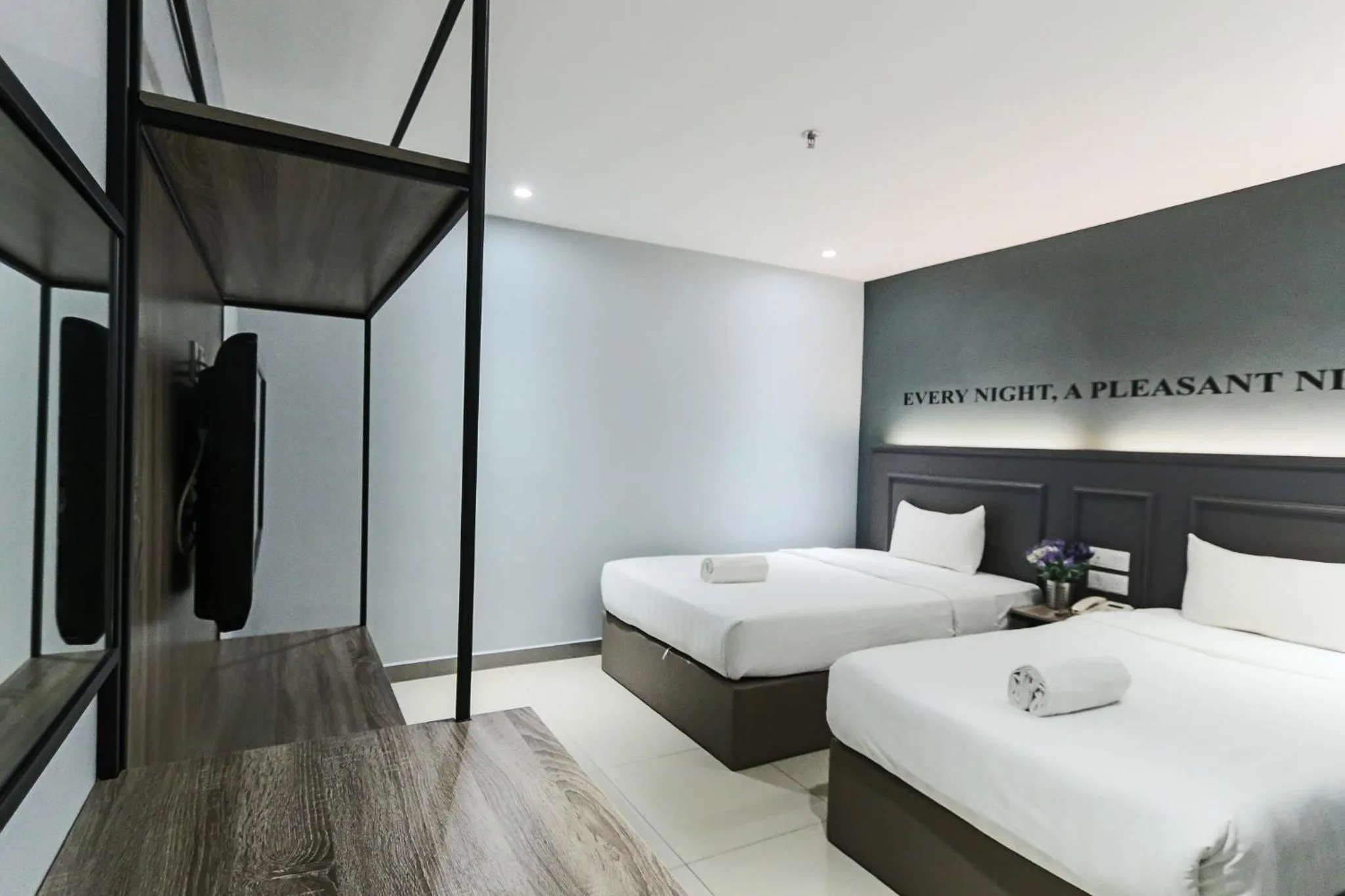 TV and multimedia, Bed in Hotel 99 Bandar Puteri Puchong