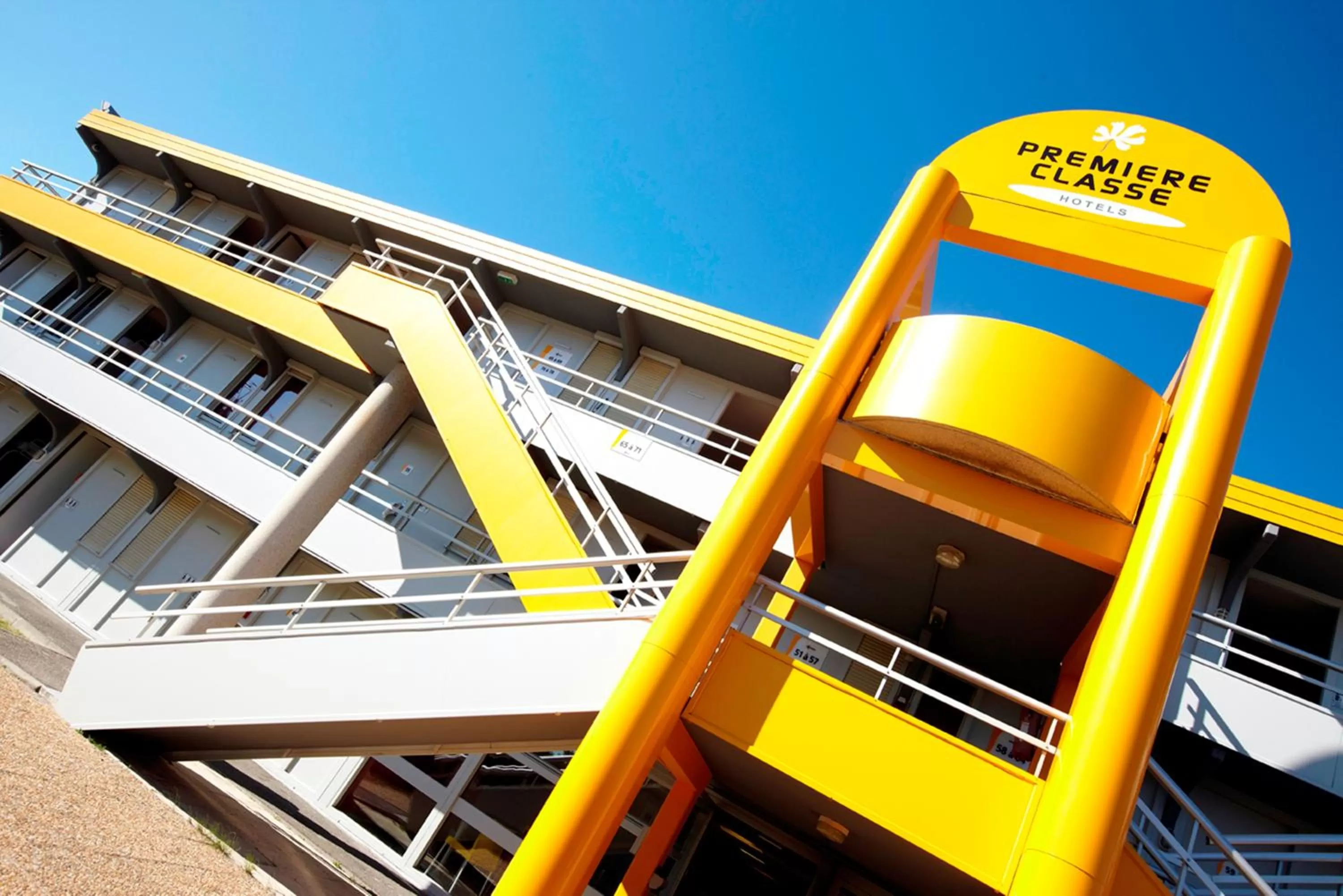 Facade/entrance in Première Classe Aéroport Marseille