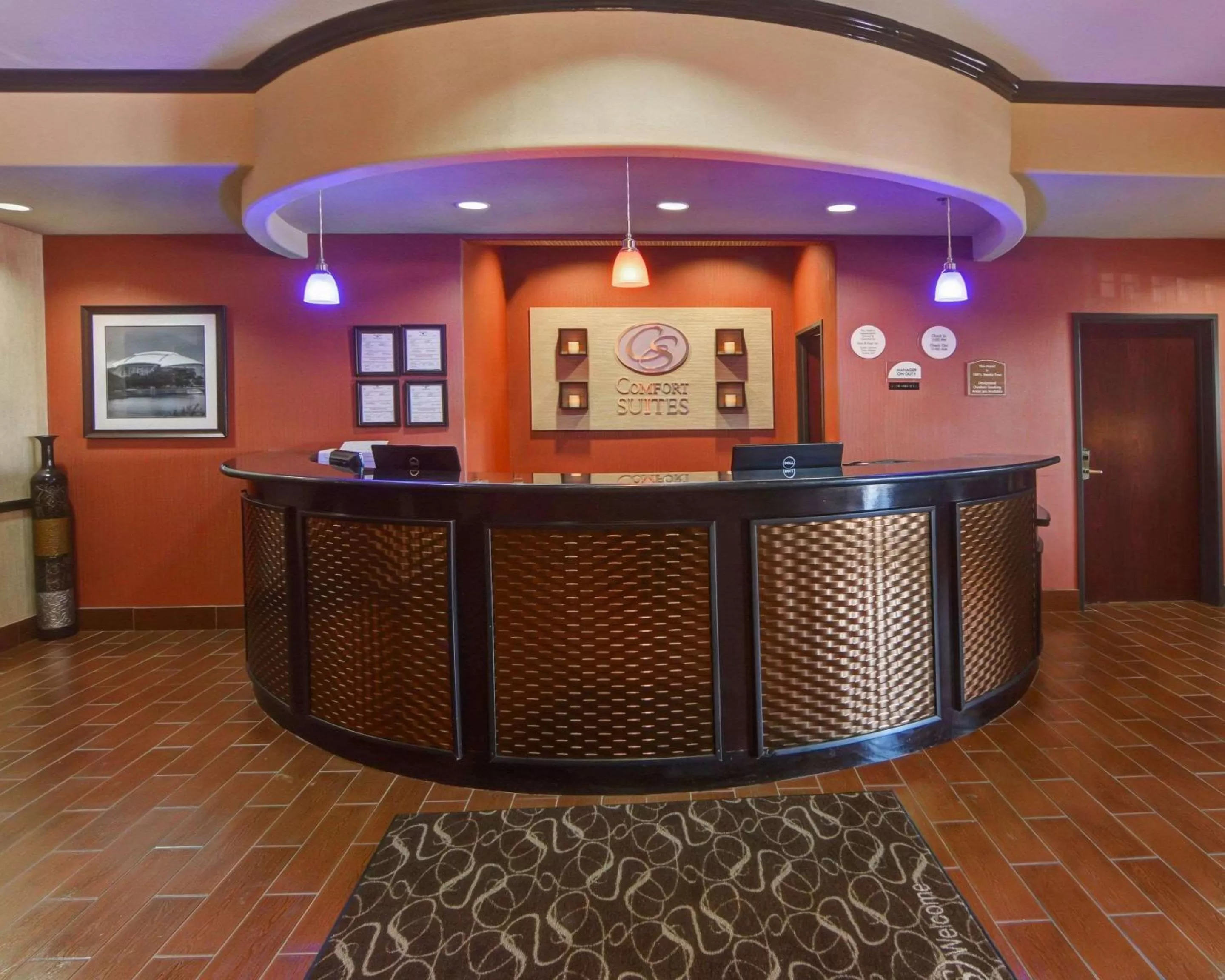 Lobby or reception in Comfort Suites Lake Worth