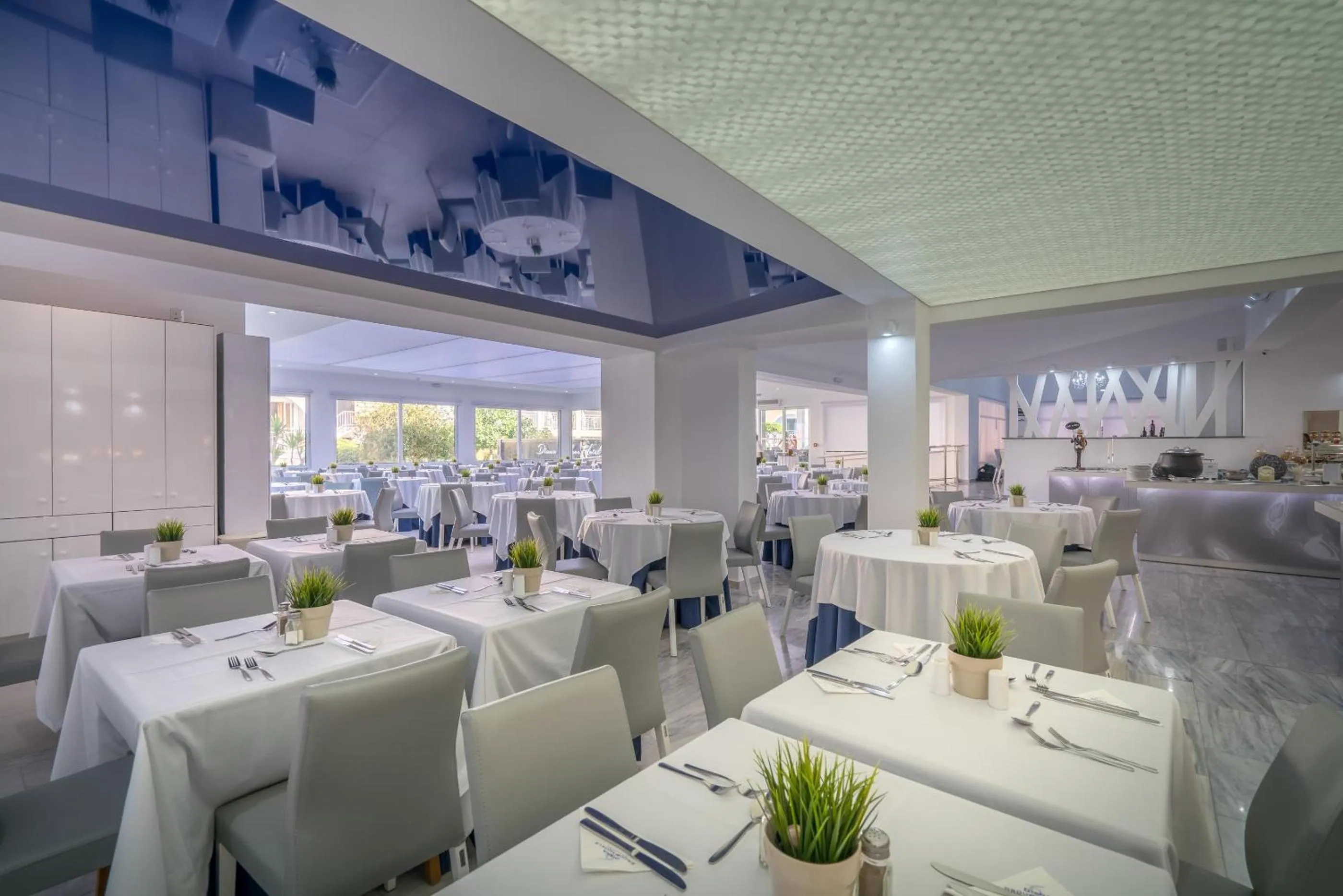 Restaurant/places to eat in Diana Palace Hotel Zakynthos