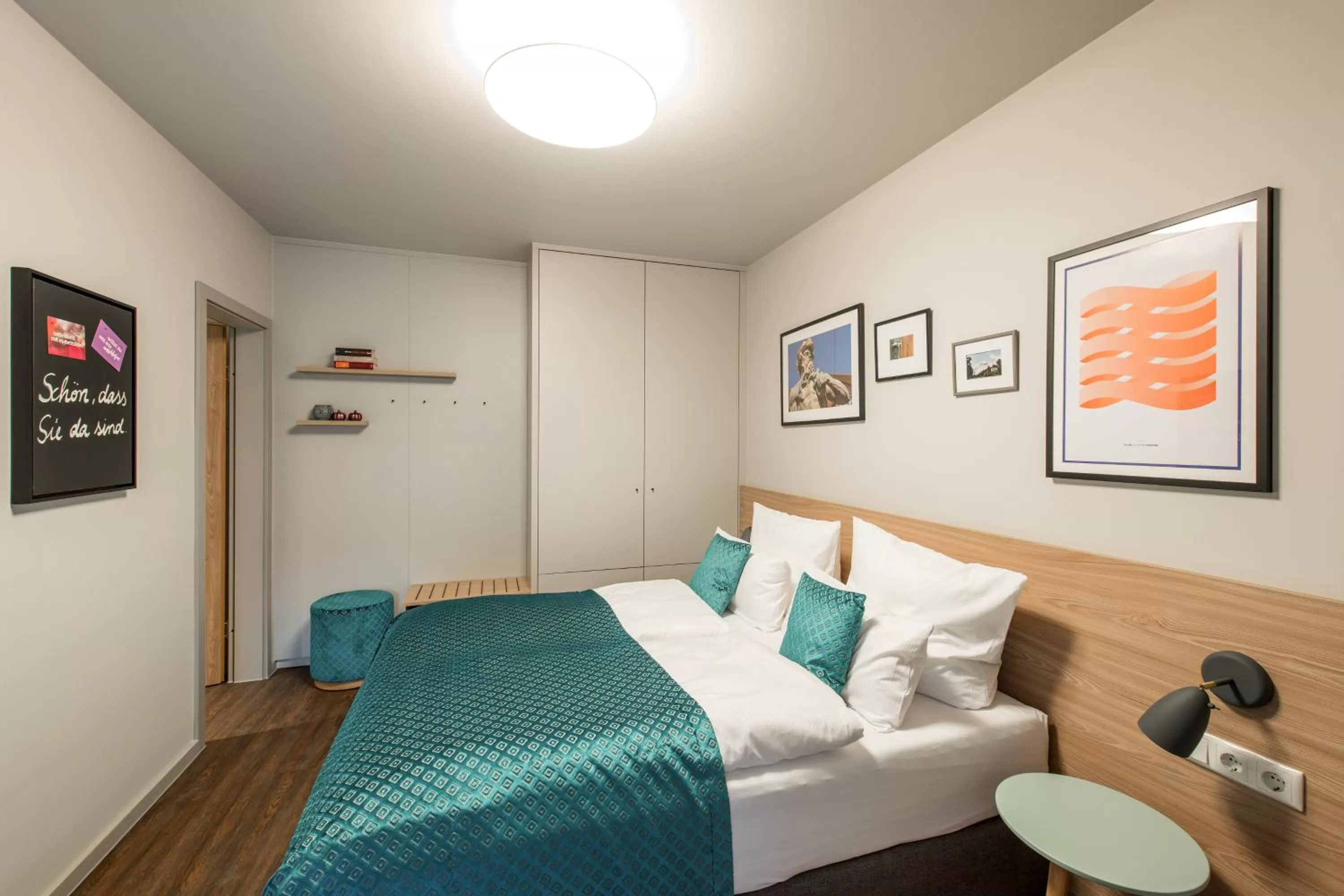 Photo of the whole room, Bed in stattHotel Weimar