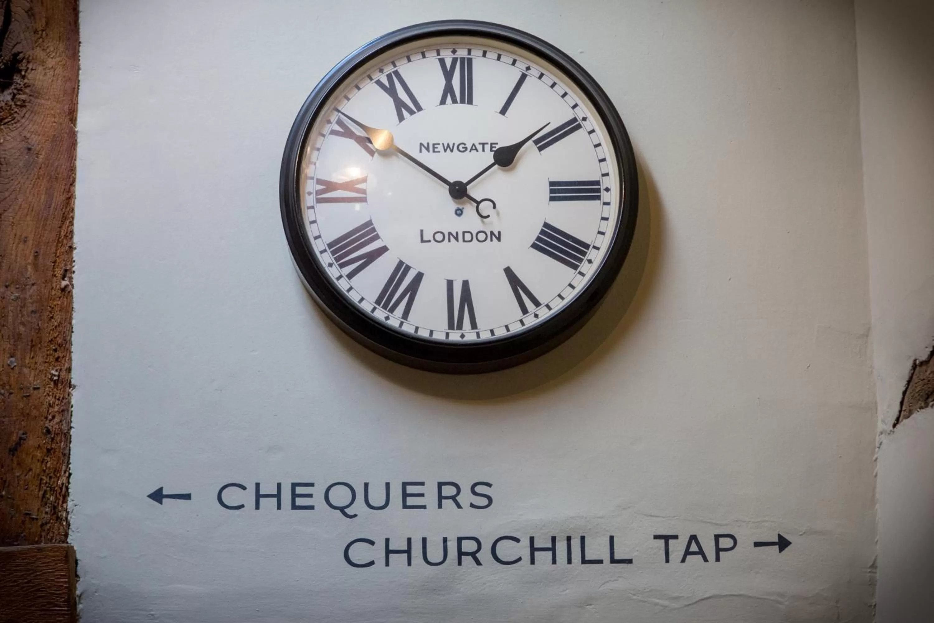 Decorative detail in The Chequers Marlow