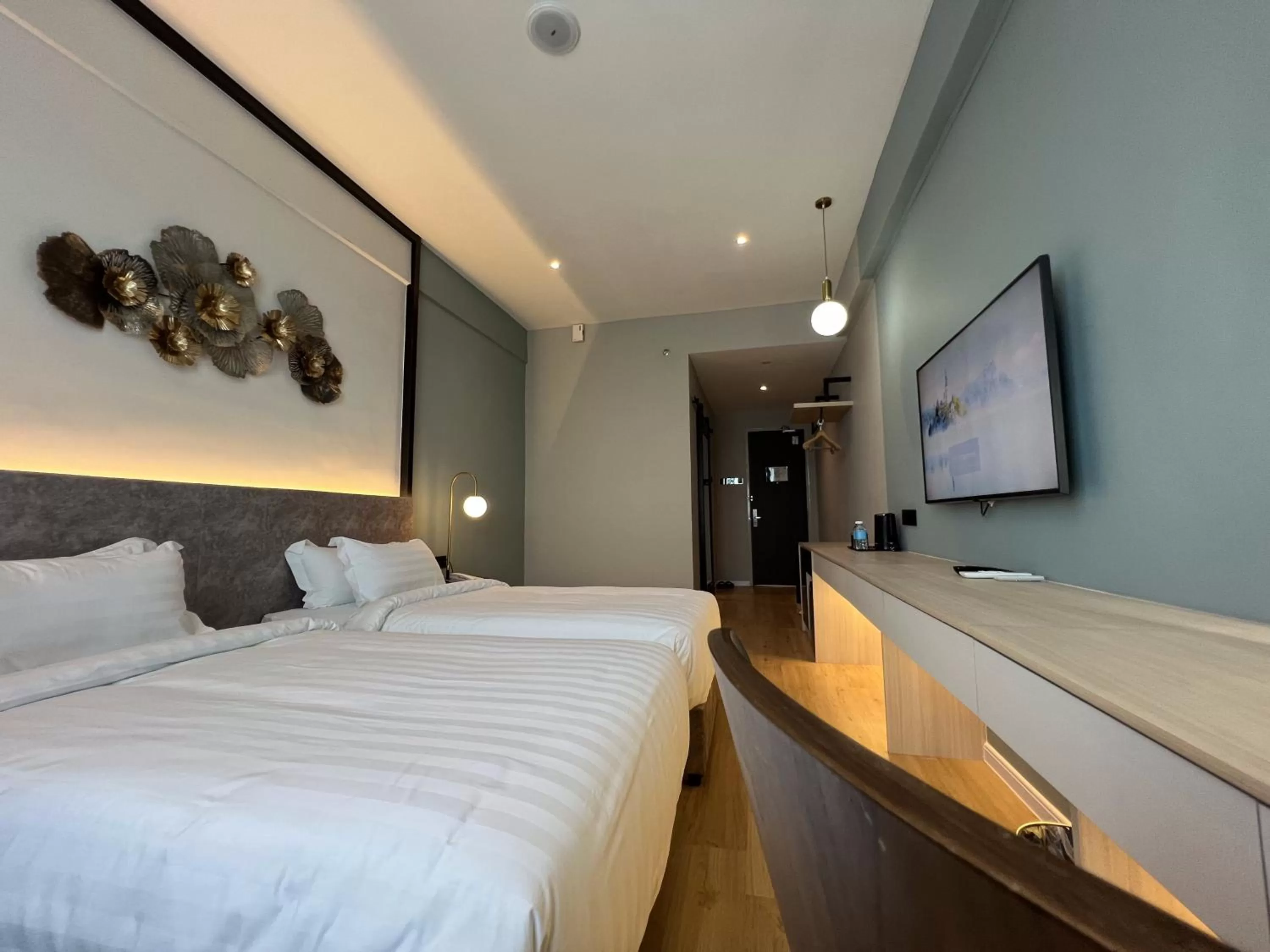 Bedroom, Bed in FUHOTEL