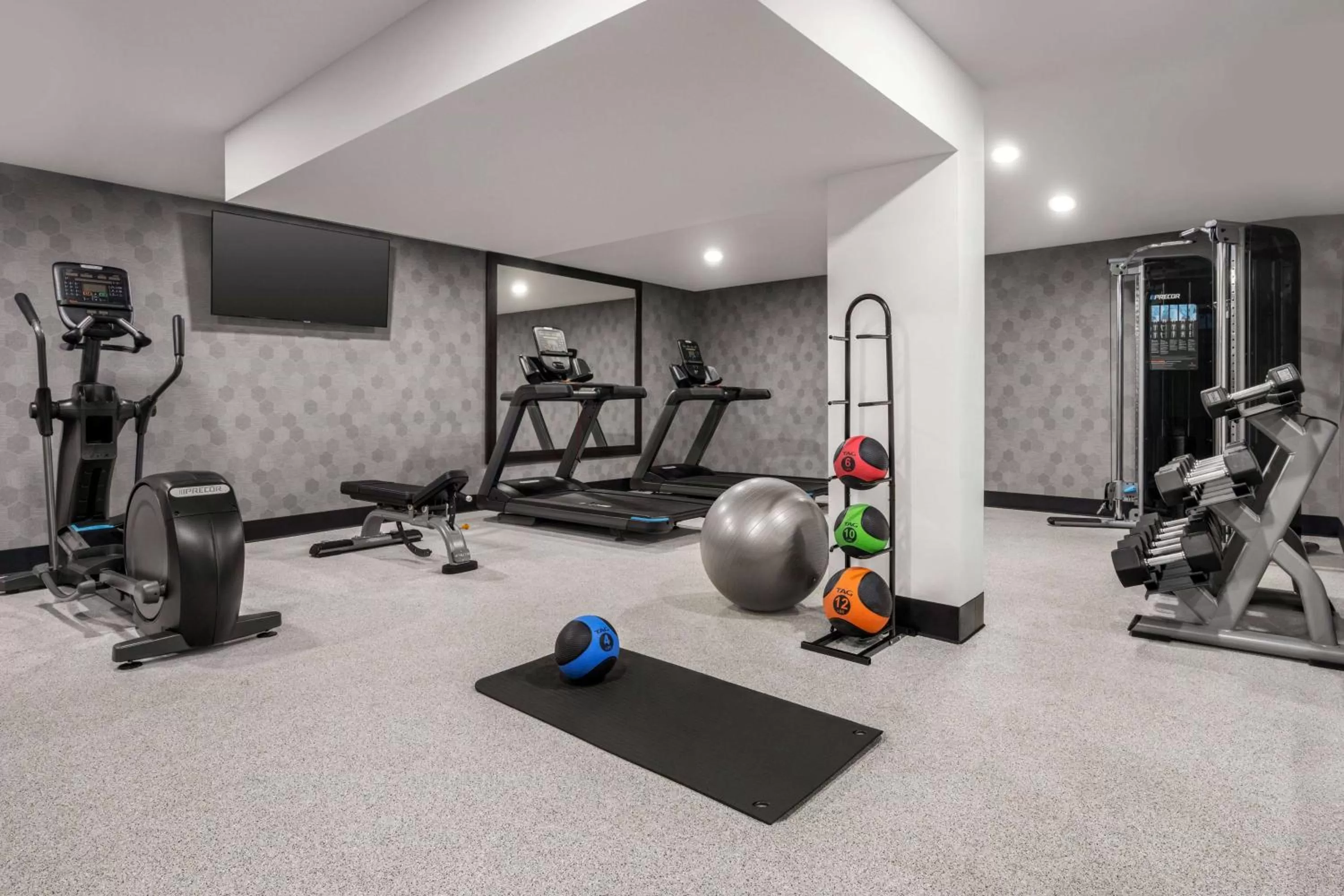 Fitness centre/facilities in La Quinta Inn Lexington-Horse Park