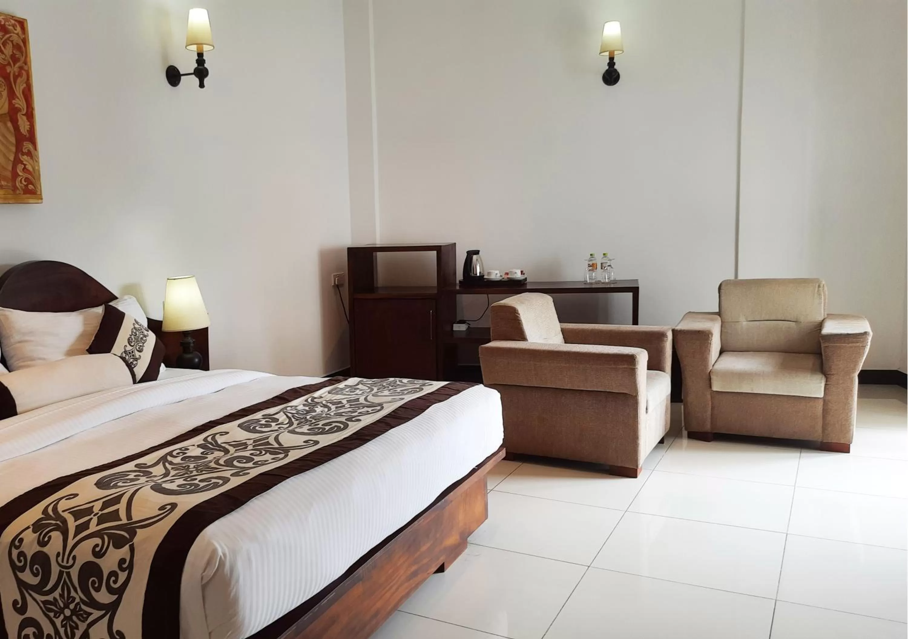 Bedroom, Bed in Royal Kandyan Hotel