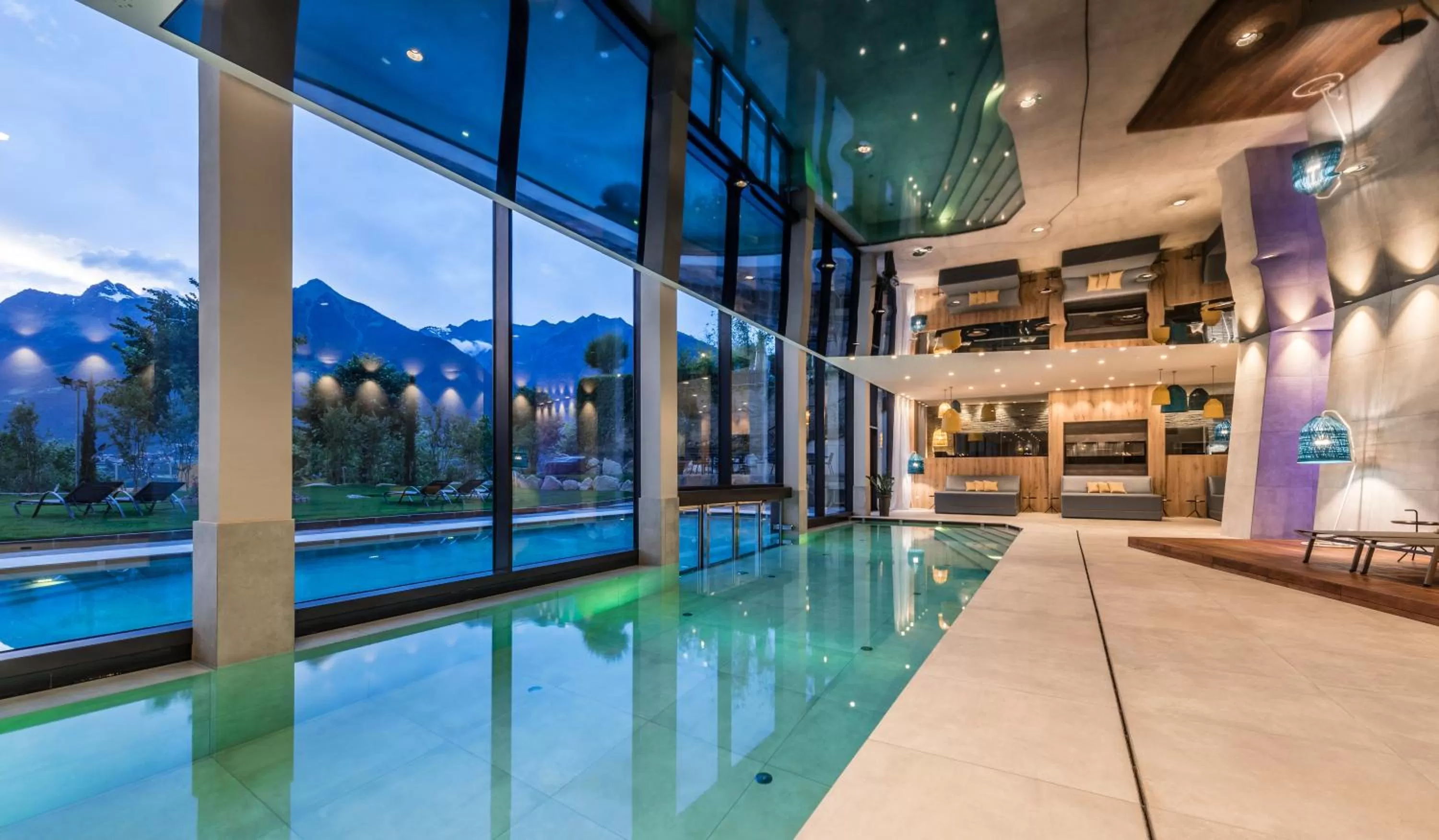 Swimming pool in Hotel Rosengarten (Schenna Resort)