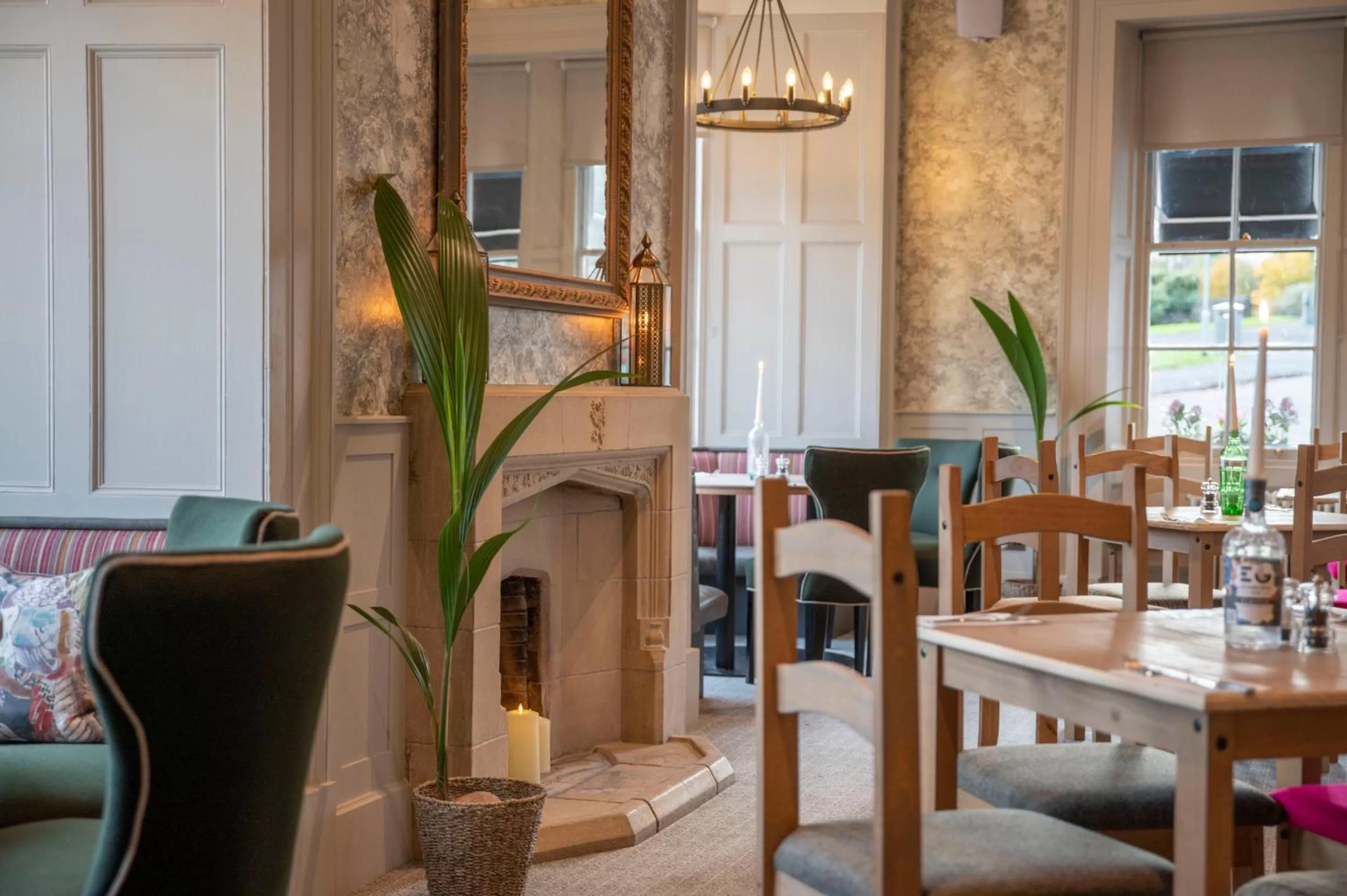 Restaurant/places to eat in The Woodside