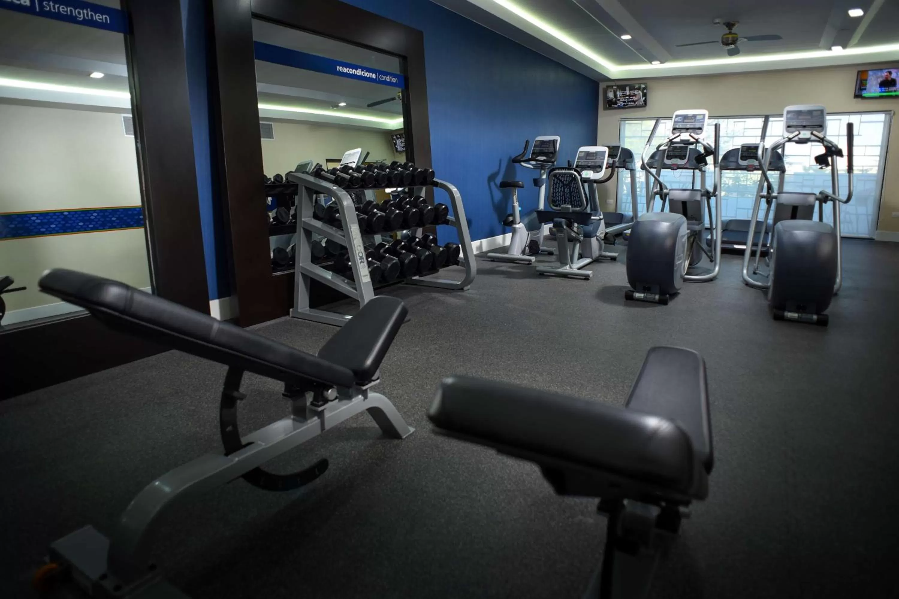 Fitness centre/facilities in Hampton Inn Piedras Negras