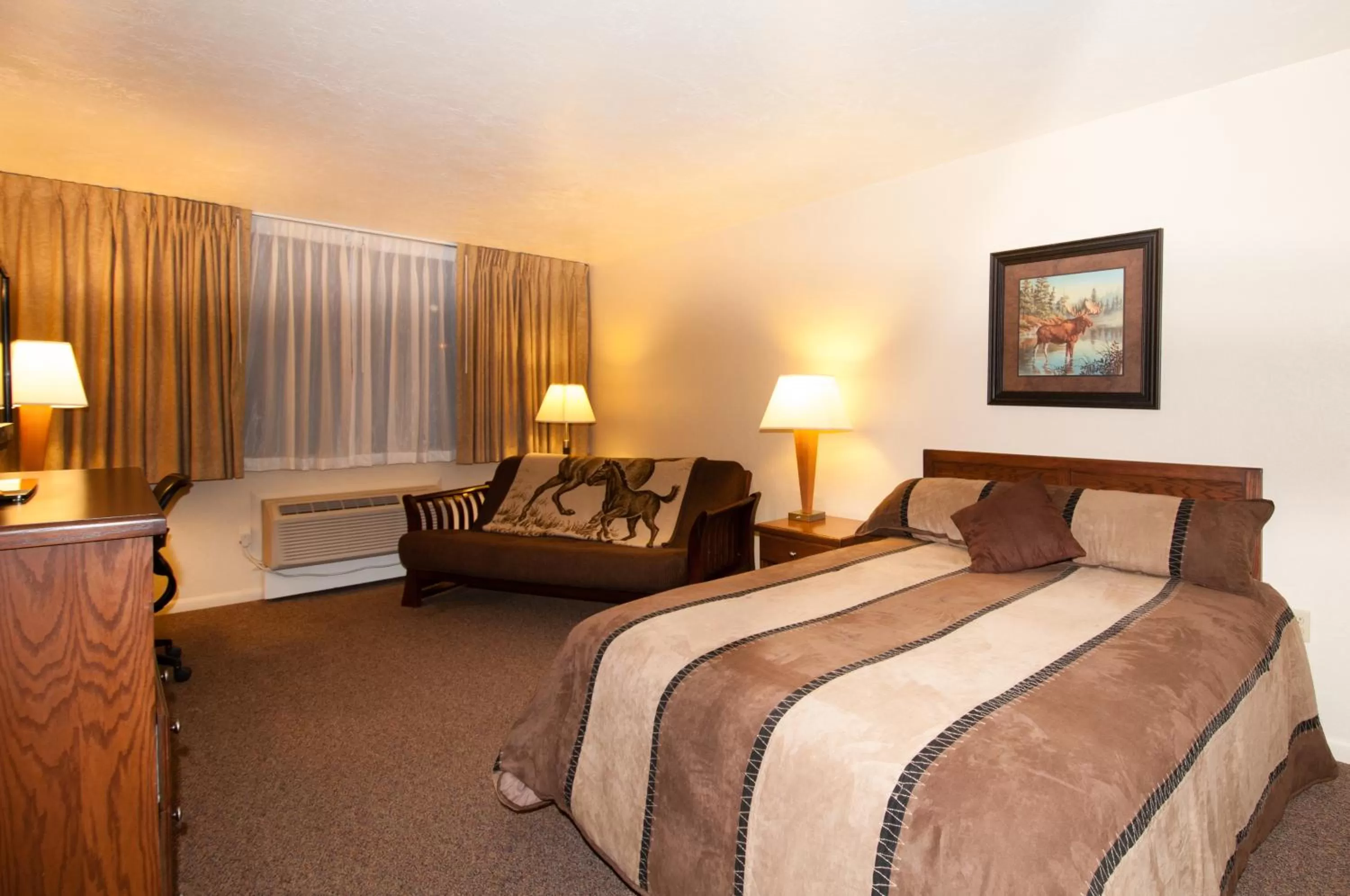 Photo of the whole room, Bed in Venture Inn