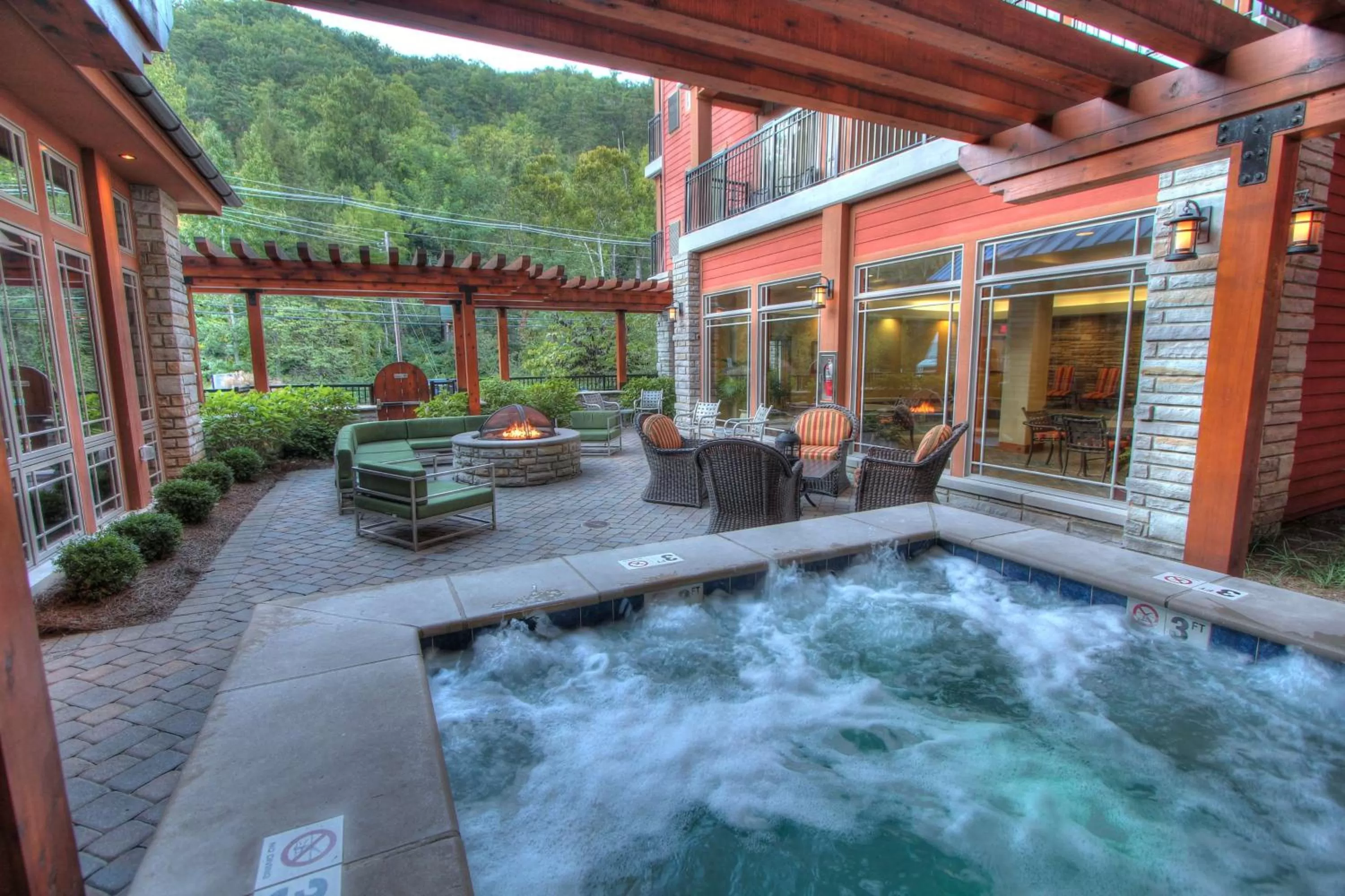 Property building in Hilton Garden Inn Gatlinburg