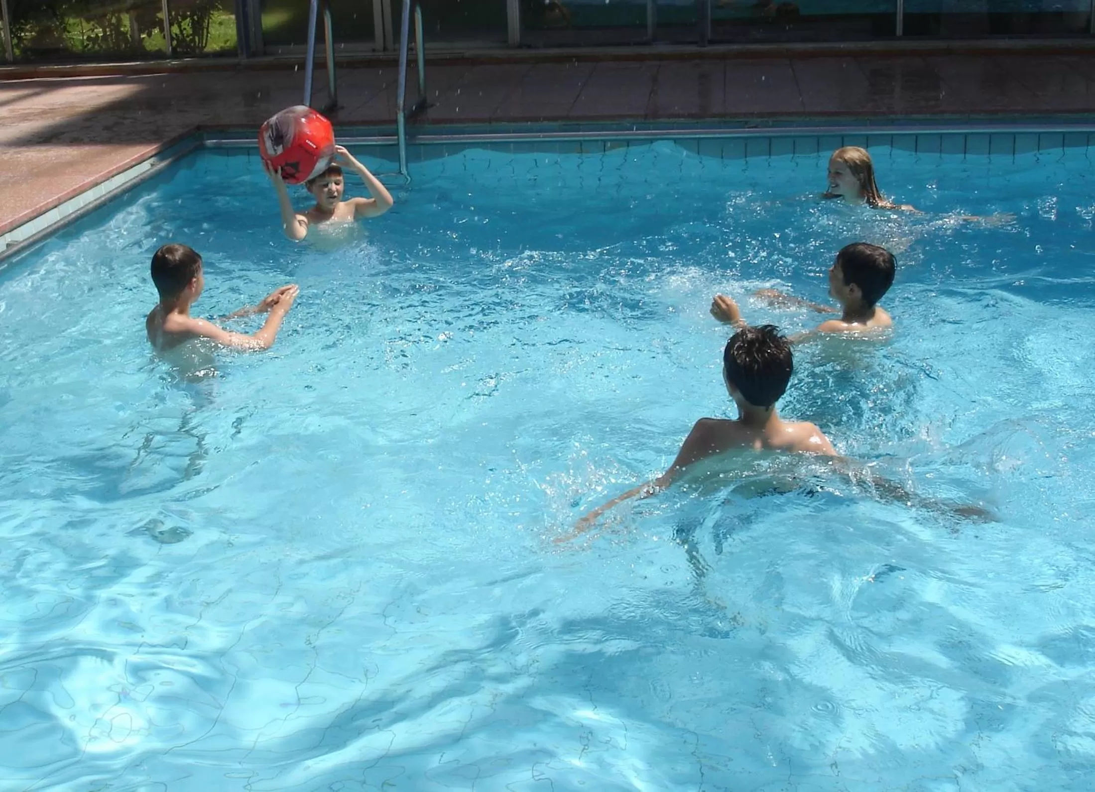 Swimming pool in Residence Klementhof