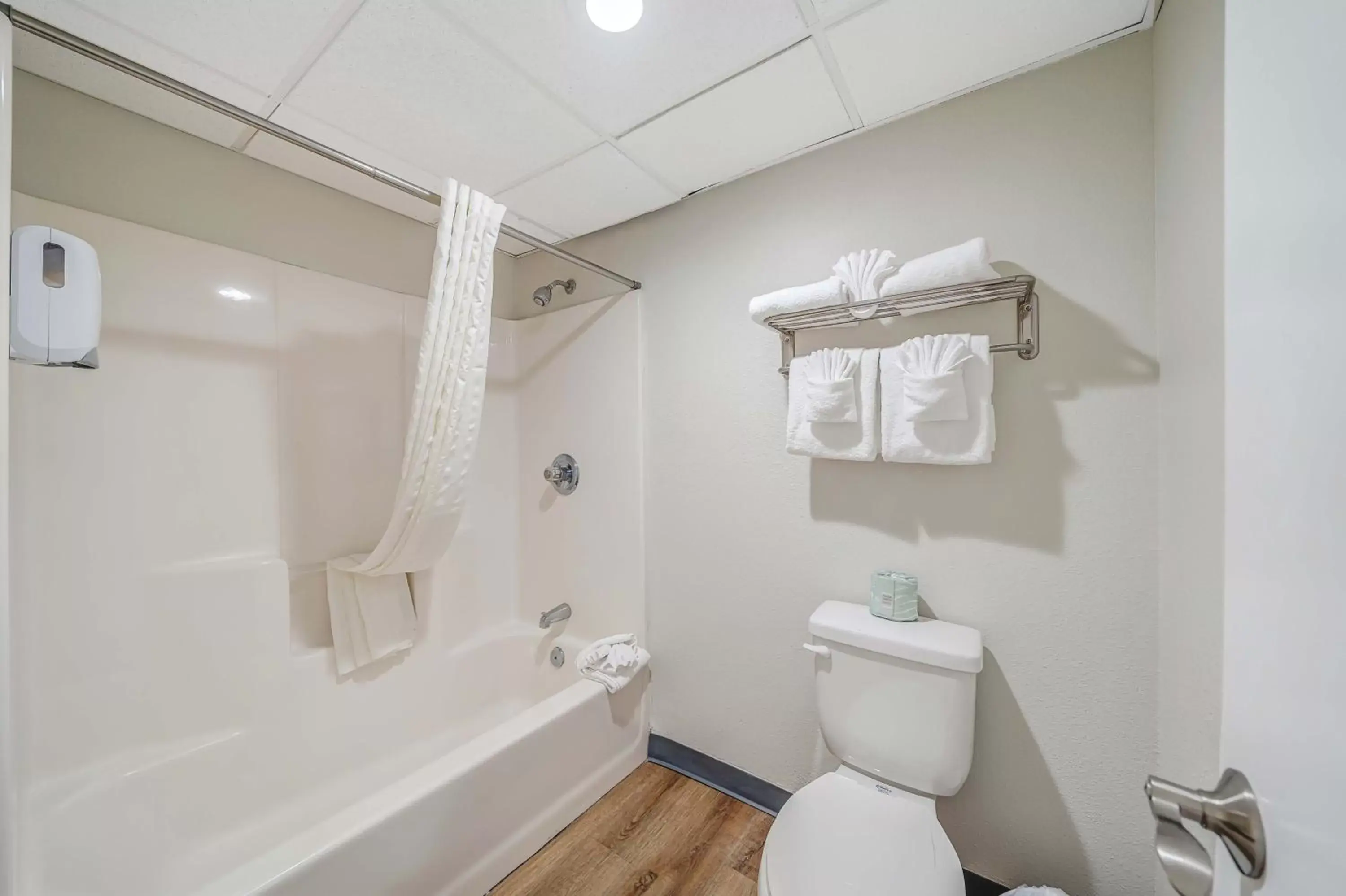 Deluxe Suite with Ocean/Gulf View Beach Walkup in Sugar Sands Beachfront Hotel, a By The Sea Resort Deluxe Suite with Ocean/Gulf View Beach Walkup in Sugar Sands Beachfront Hotel, a By The Sea Resort