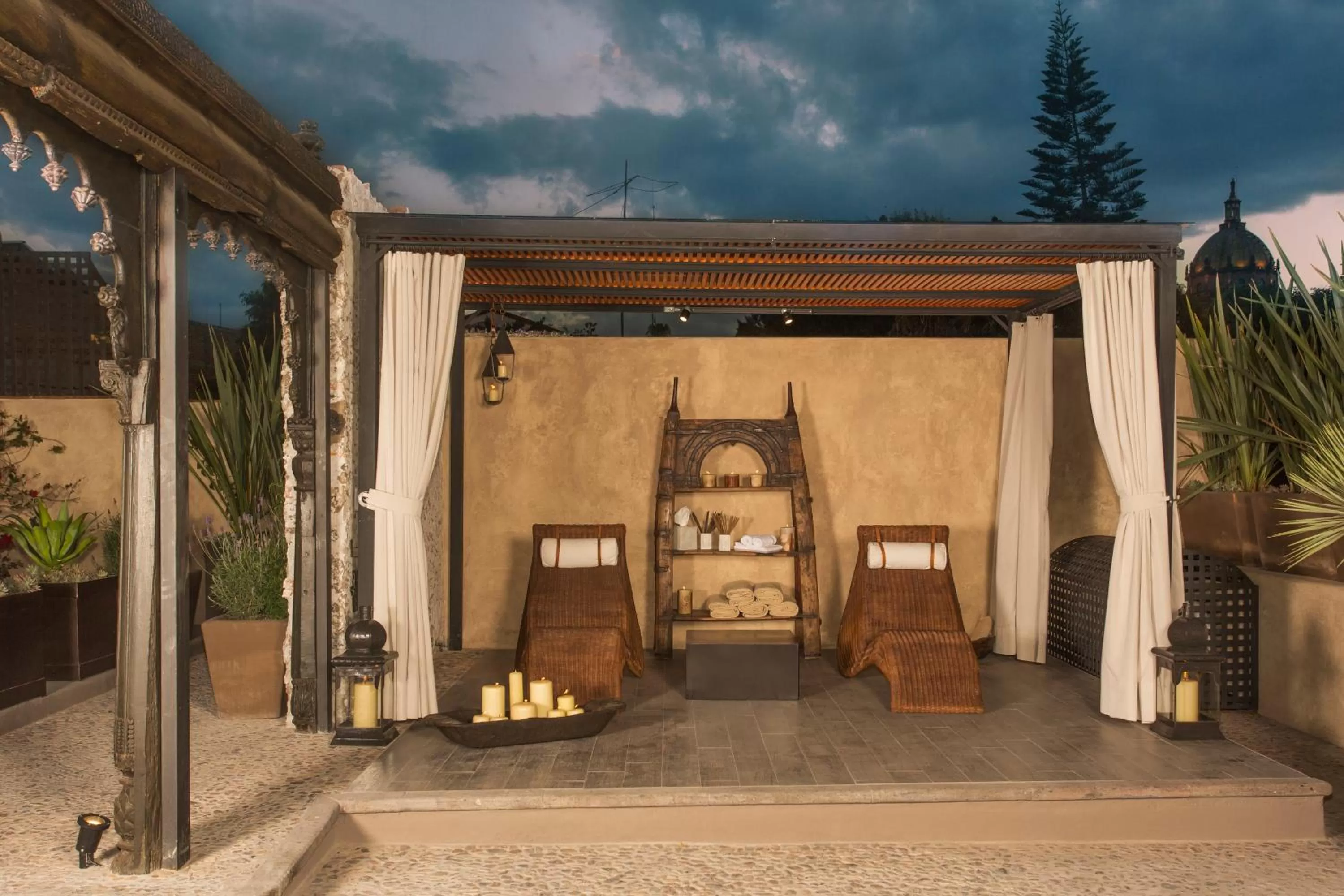 Massage in Casa No Name Small Luxury Hotel