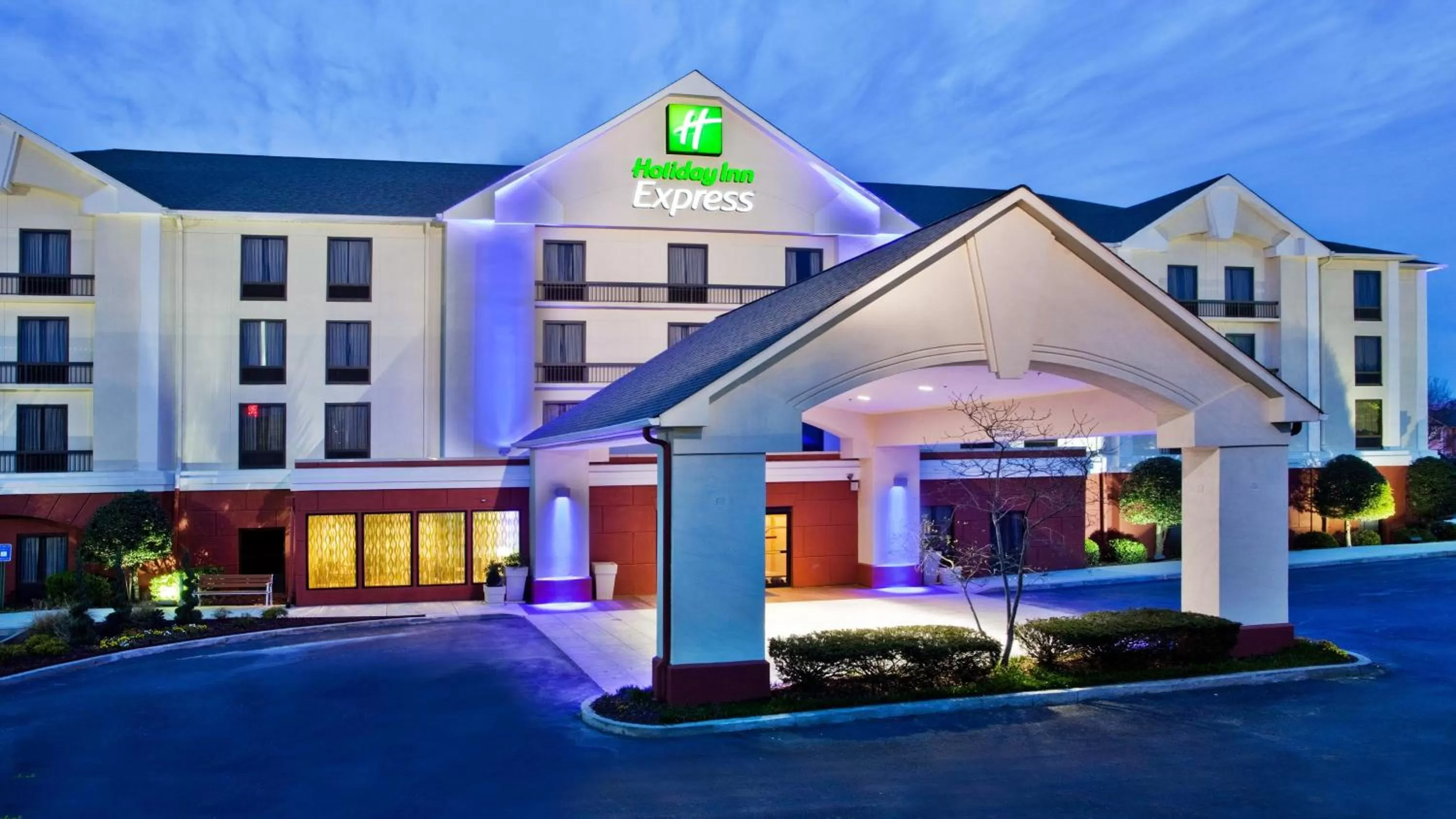 Property building in Holiday Inn Express Atlanta West - Theme Park Area by IHG