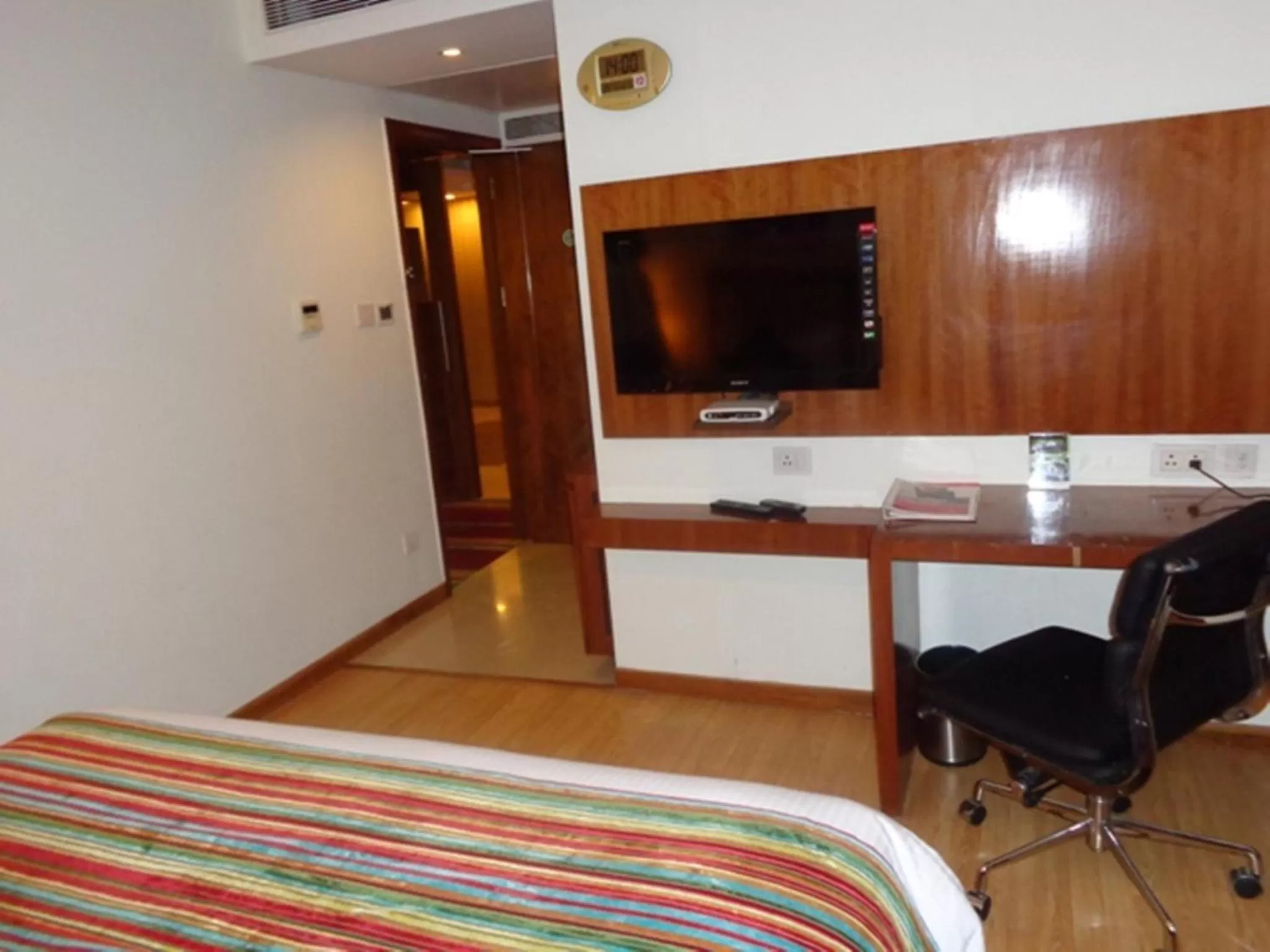 TV and multimedia in Ramada Ahmedabad