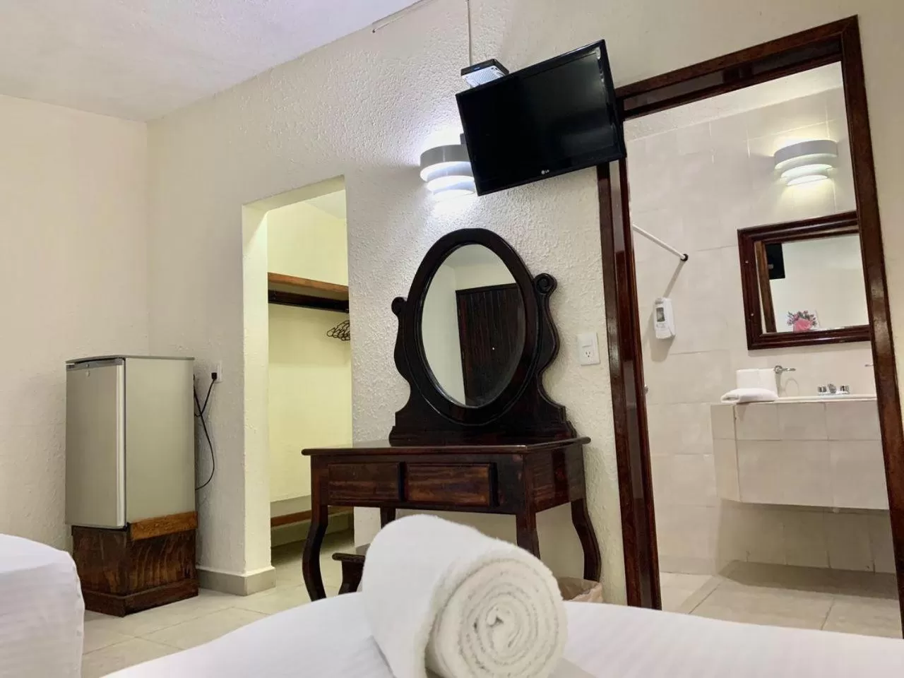 Photo of the whole room, Bed in Hotel Caribe