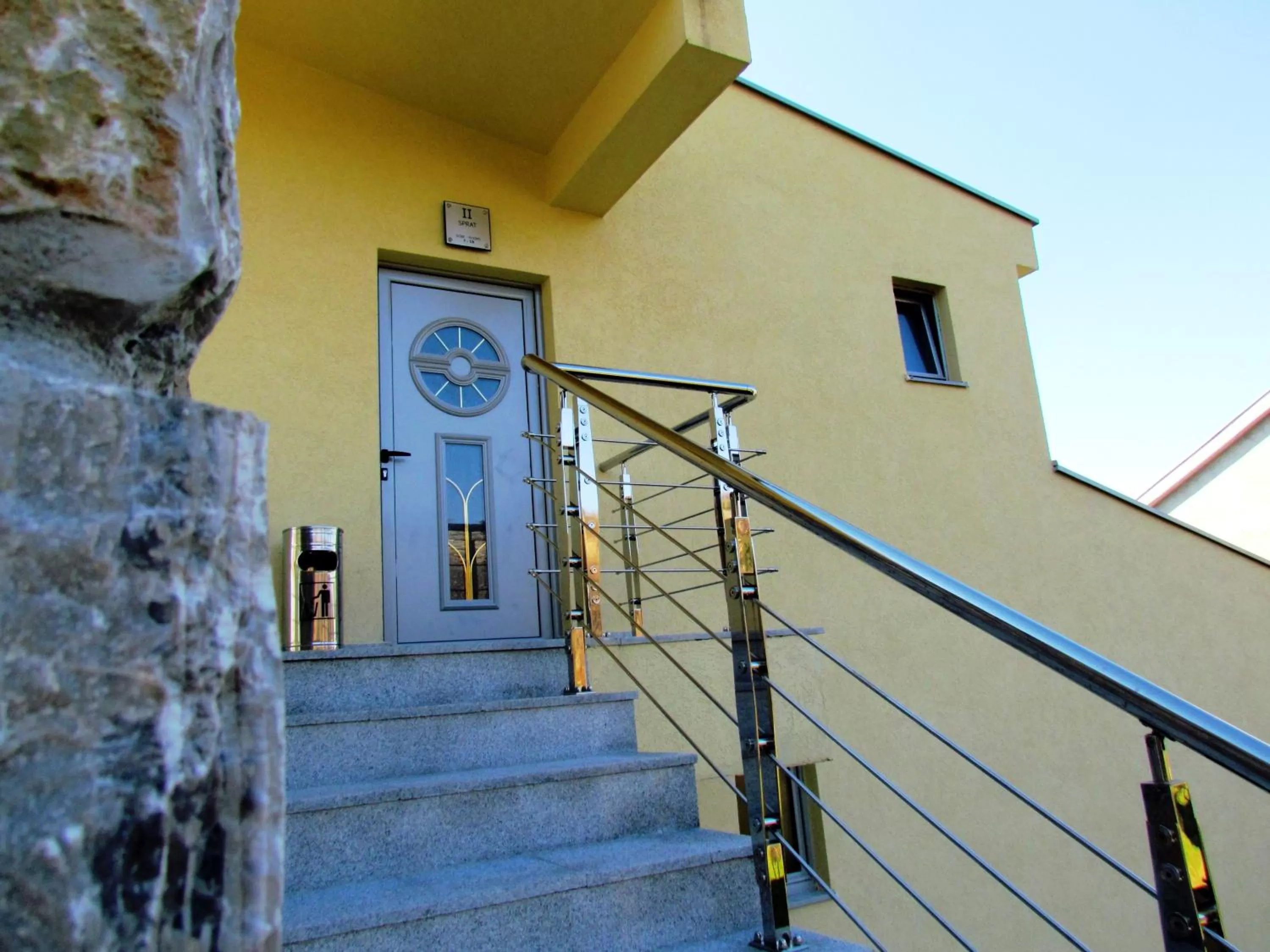 Facade/entrance in Hotel Crnogorska Kuća