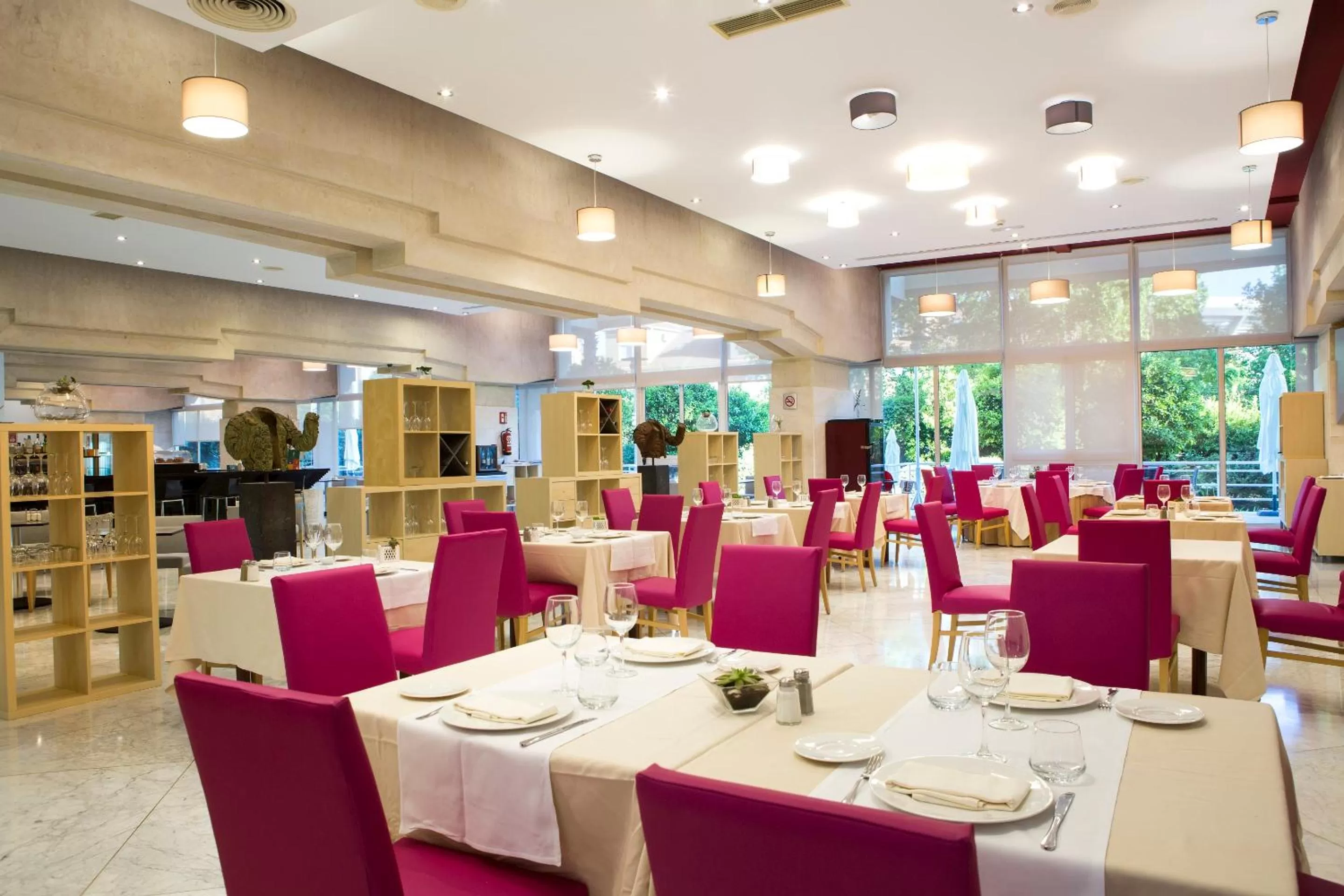 Restaurant/places to eat in Silken Al-Andalus Palace